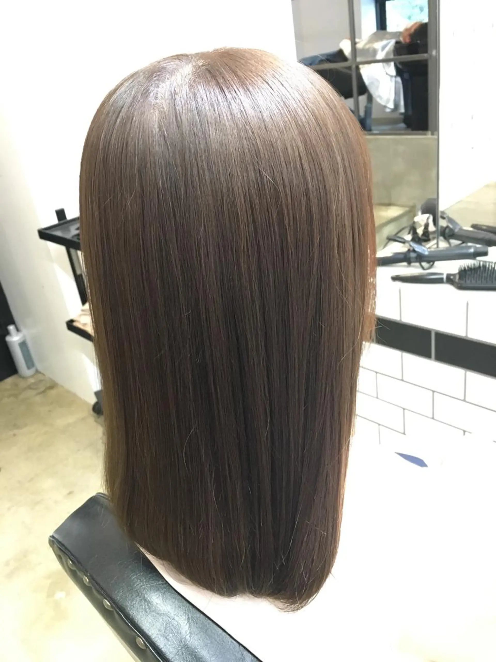 セミロング カラー メンズ眉毛ITSUK Iメンズ専門　新宿の眉毛・アイブロウイメージ