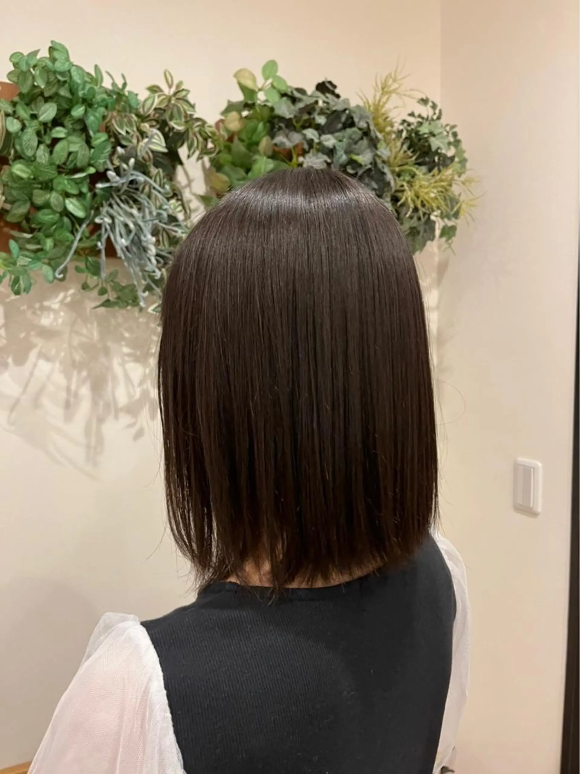 ミディアム 寺田 七海のヘアスタイル