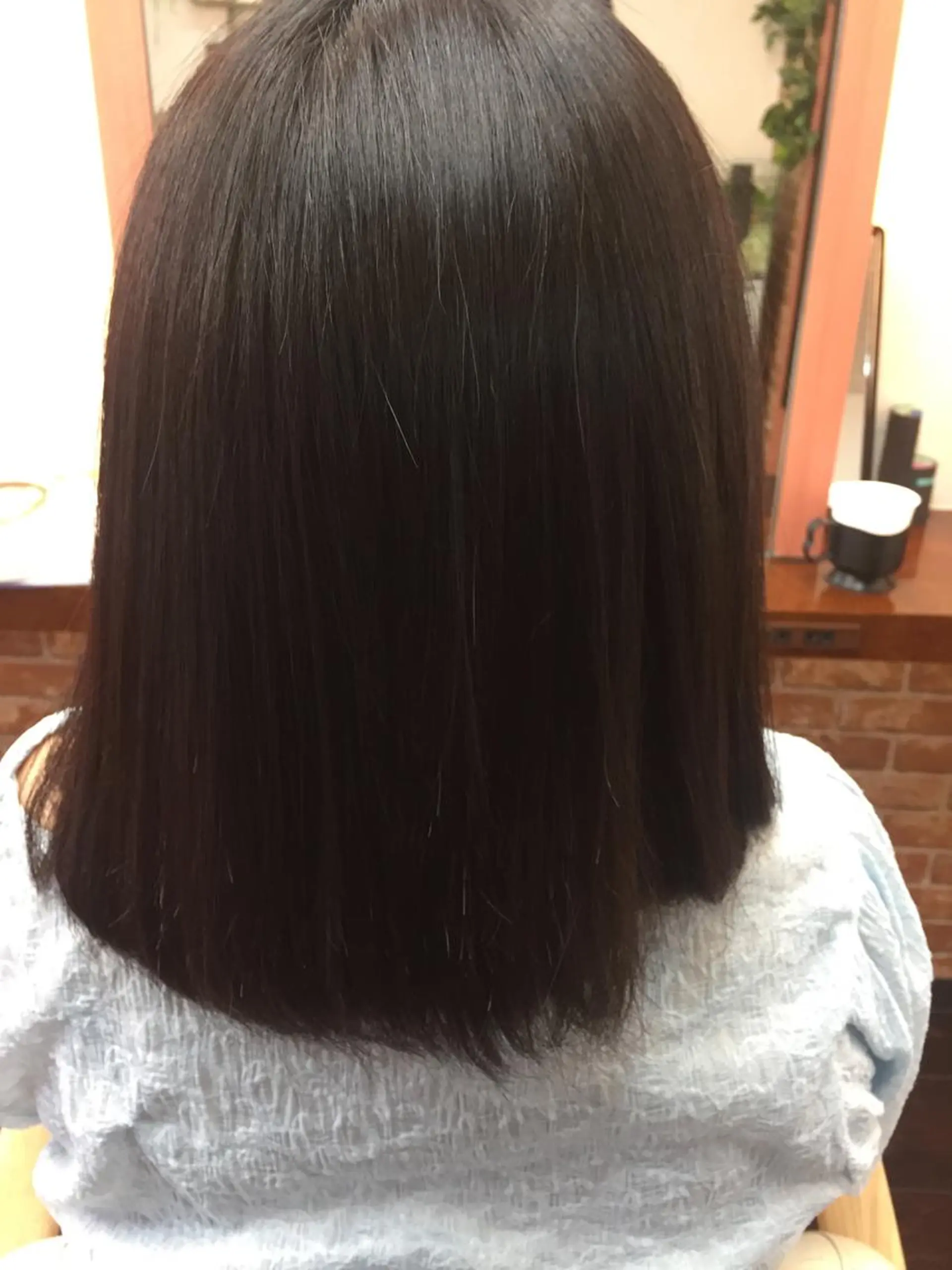 セミロング パーマ 桧山 真のヘアスタイル