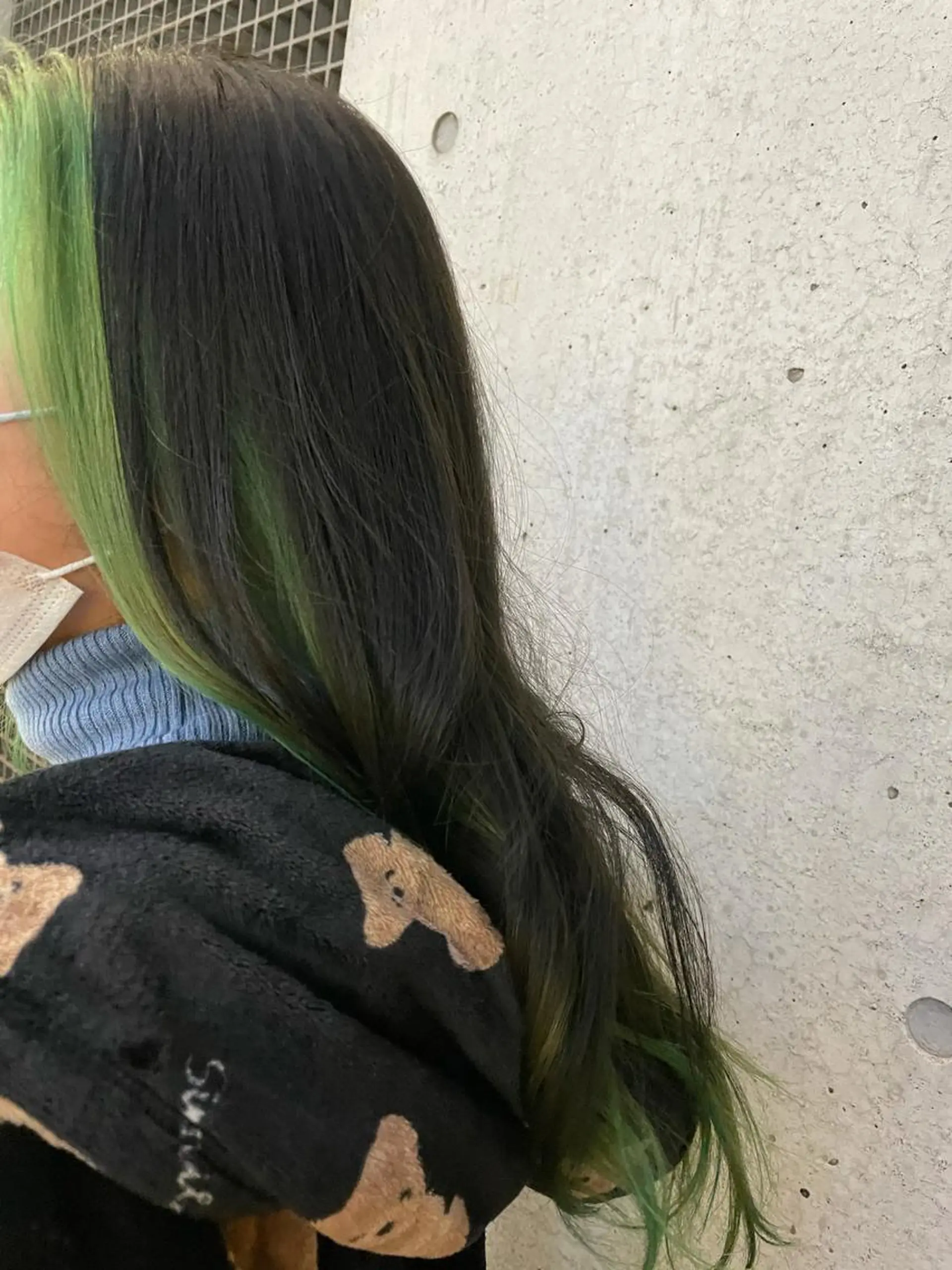 ロング カラー ミストバング  フェイスフレーミング グラデーションカラー hollo 原宿所属・ハイトーンカラー/ ダブルカラー/EMIのヘアスタイル