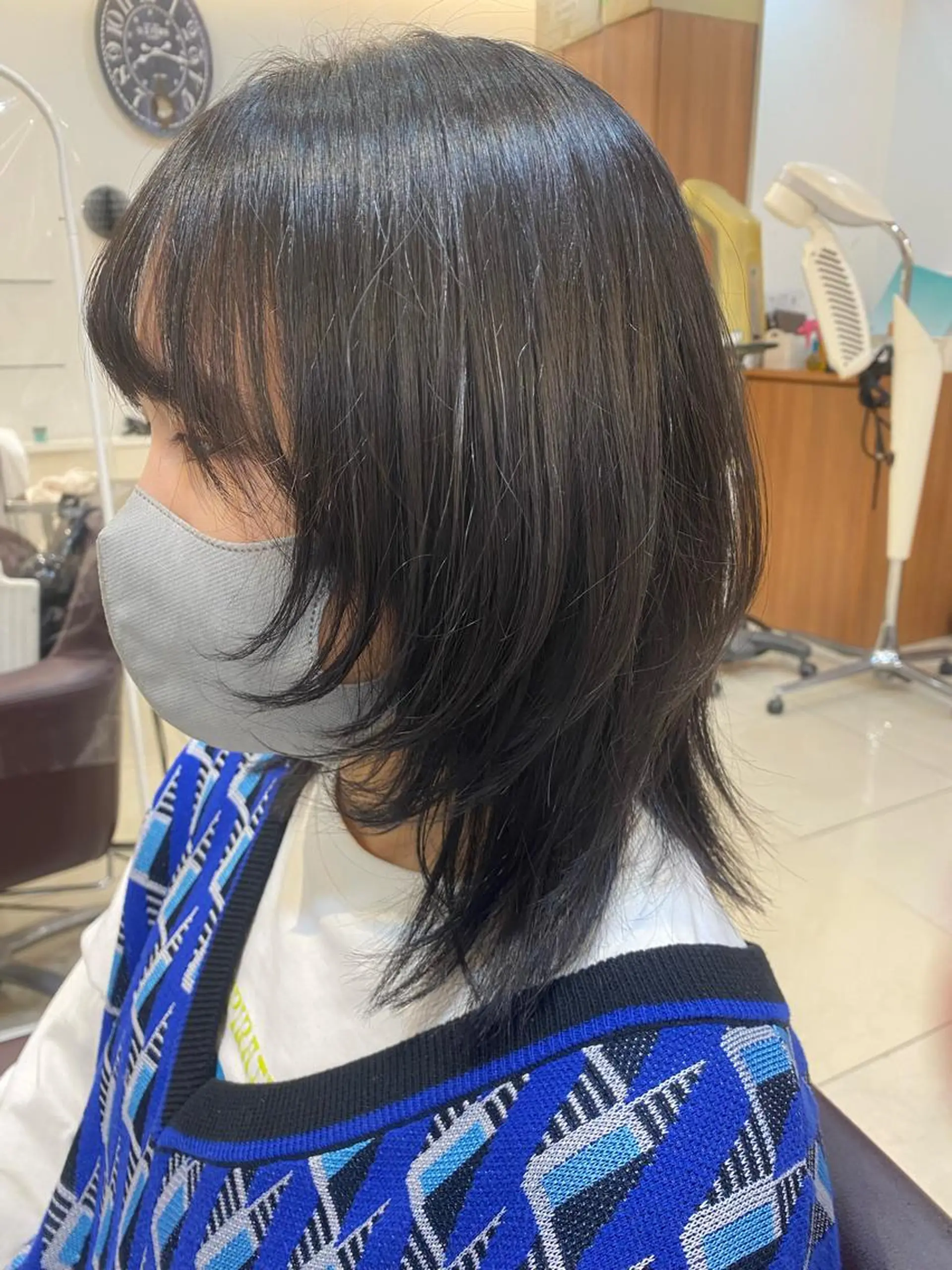 ミディアム レイヤーカット ウルフカット ウルフレイヤー レイヤー/艶カラー ROKUのヘアスタイル