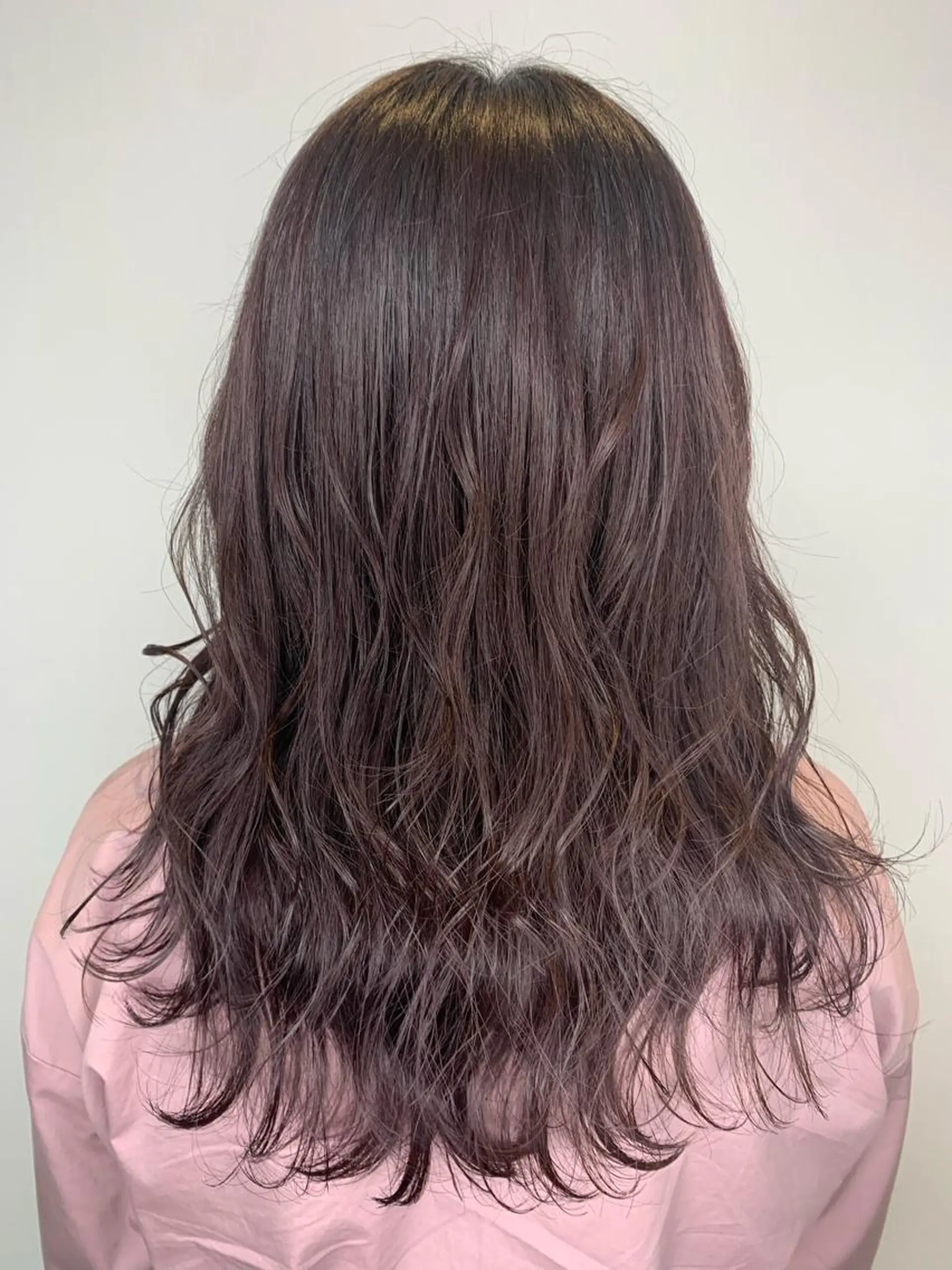 ロング カラー ヘアアレンジ ブリーチ ブリーチなしカラー ピンクカラー satsuki 暖色・ブラウンカラーのヘアスタイル