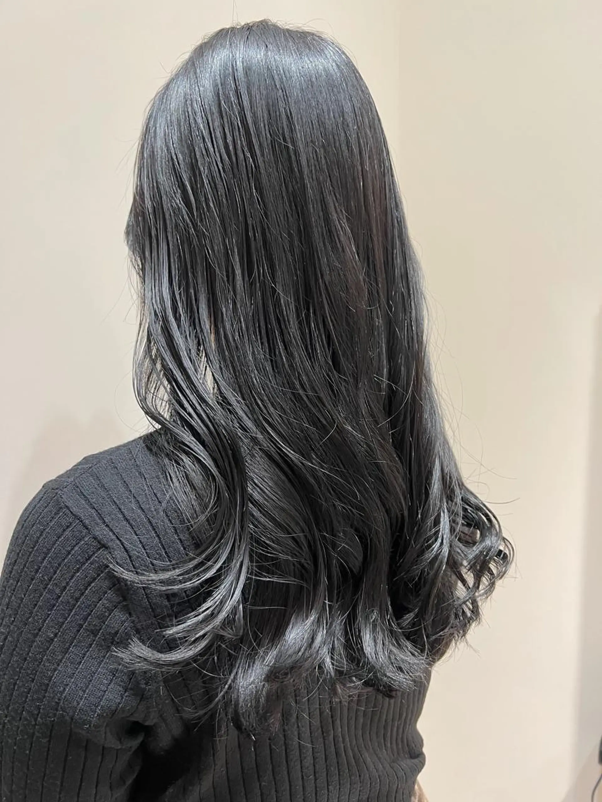 ロング カラー ヘアアレンジ 暗髪カラー🫐パーマ おくだりんかのヘアスタイル