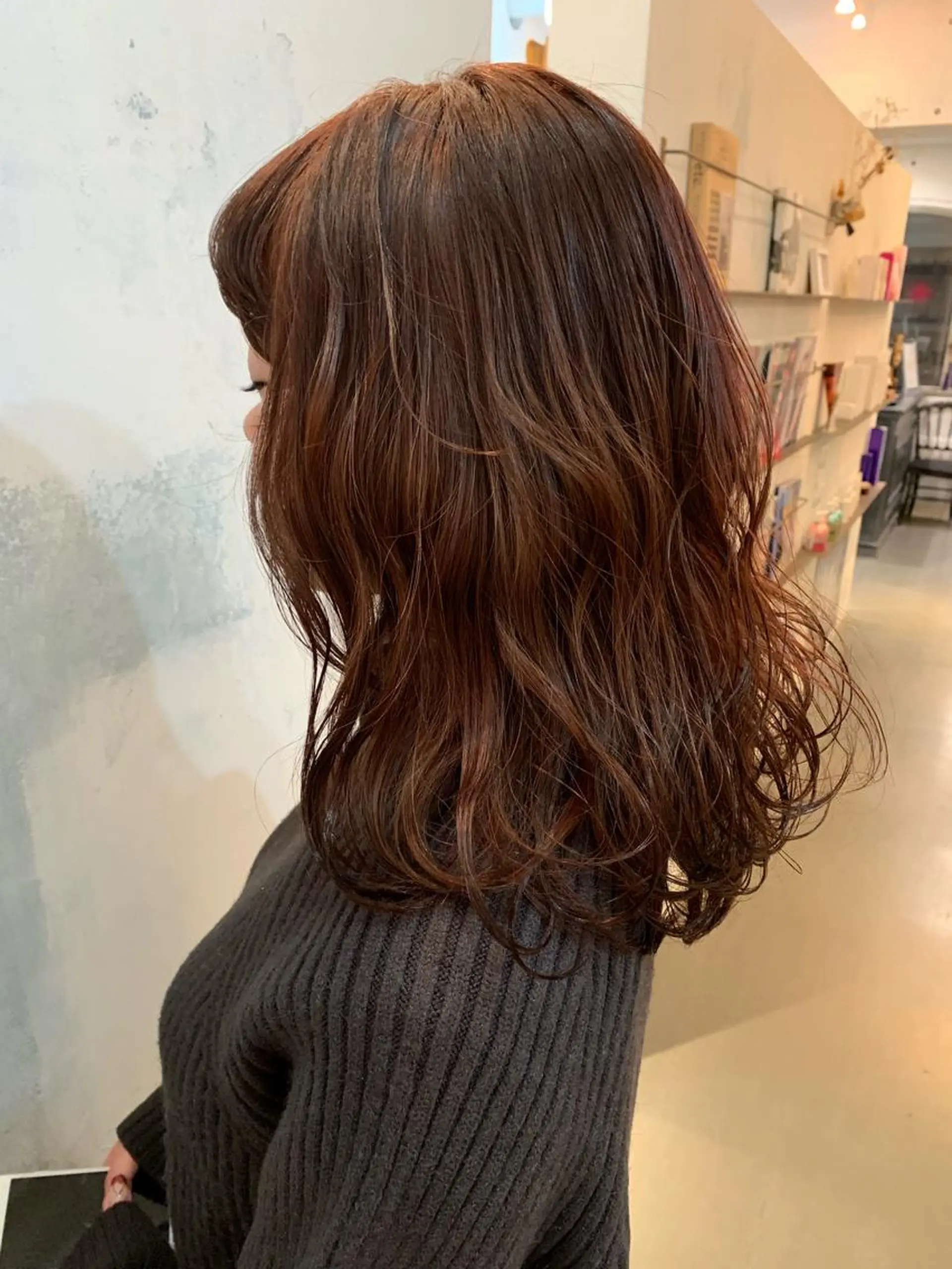 セミロング カラー ブリーチ ブラウンカラー ブリーチなしカラー オレンジ オレンジブラウン カット ヘアカラー トリートメント 🍑艶髪✖️暖色系 ✨momoka🍑のヘアスタイル