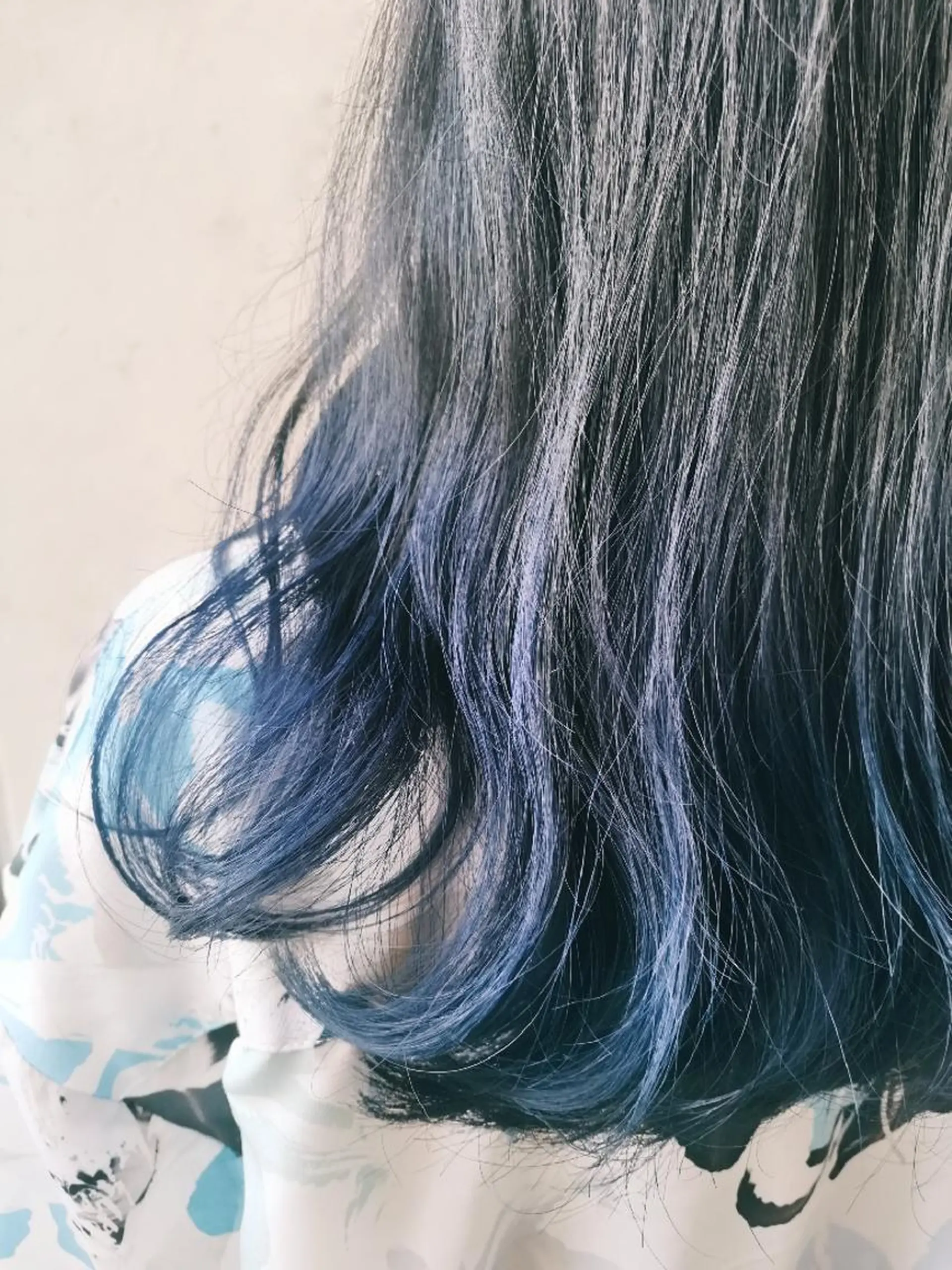 カラー セミロング 黒髪 ブルーカラー ブルーブラック ブルージュ グラデーションカラー ヘアカラー トリートメント N°emirai溝口 MG 🌈梶谷龍吾のヘアスタイル