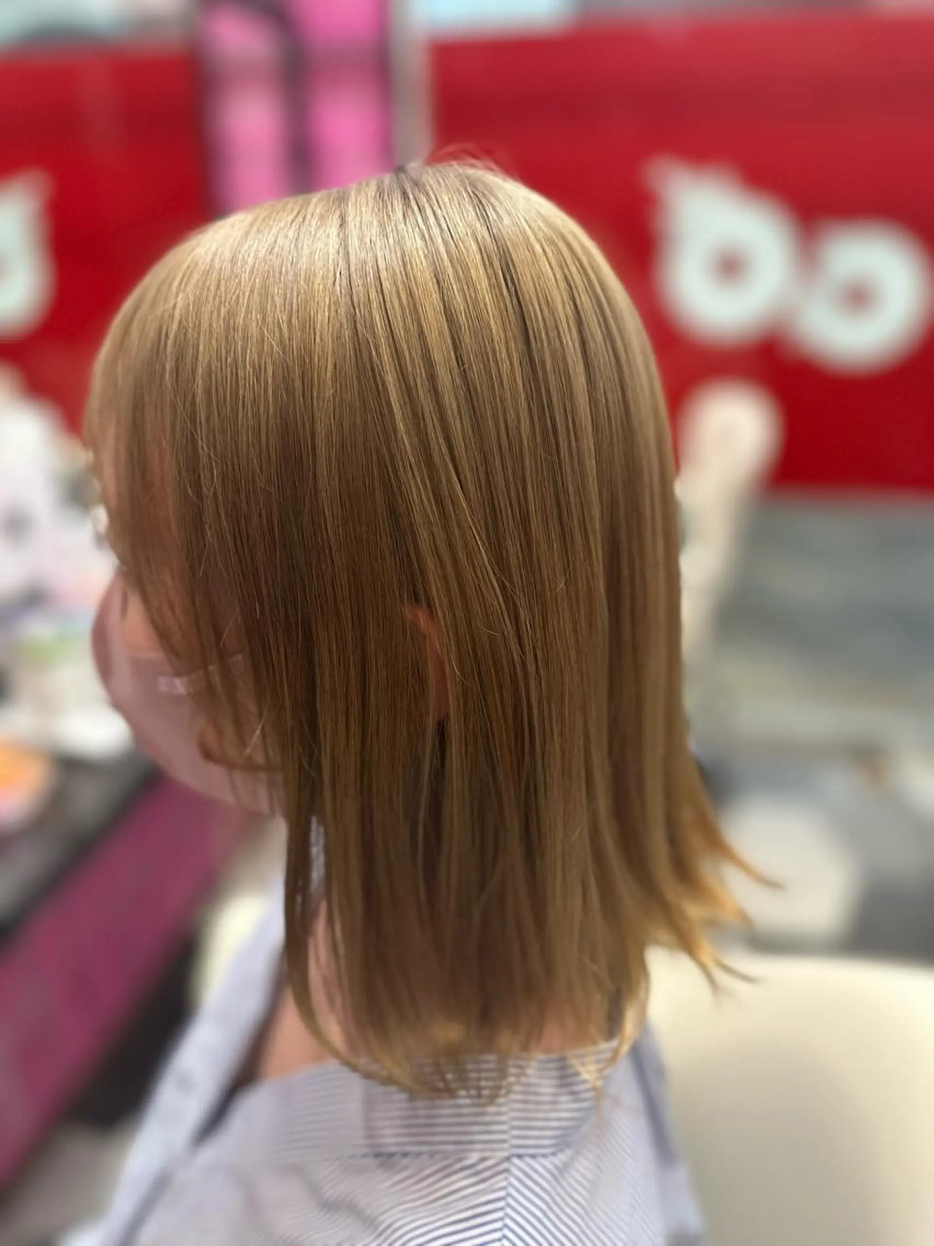 ミディアム カラー 横山 千春のヘアスタイル