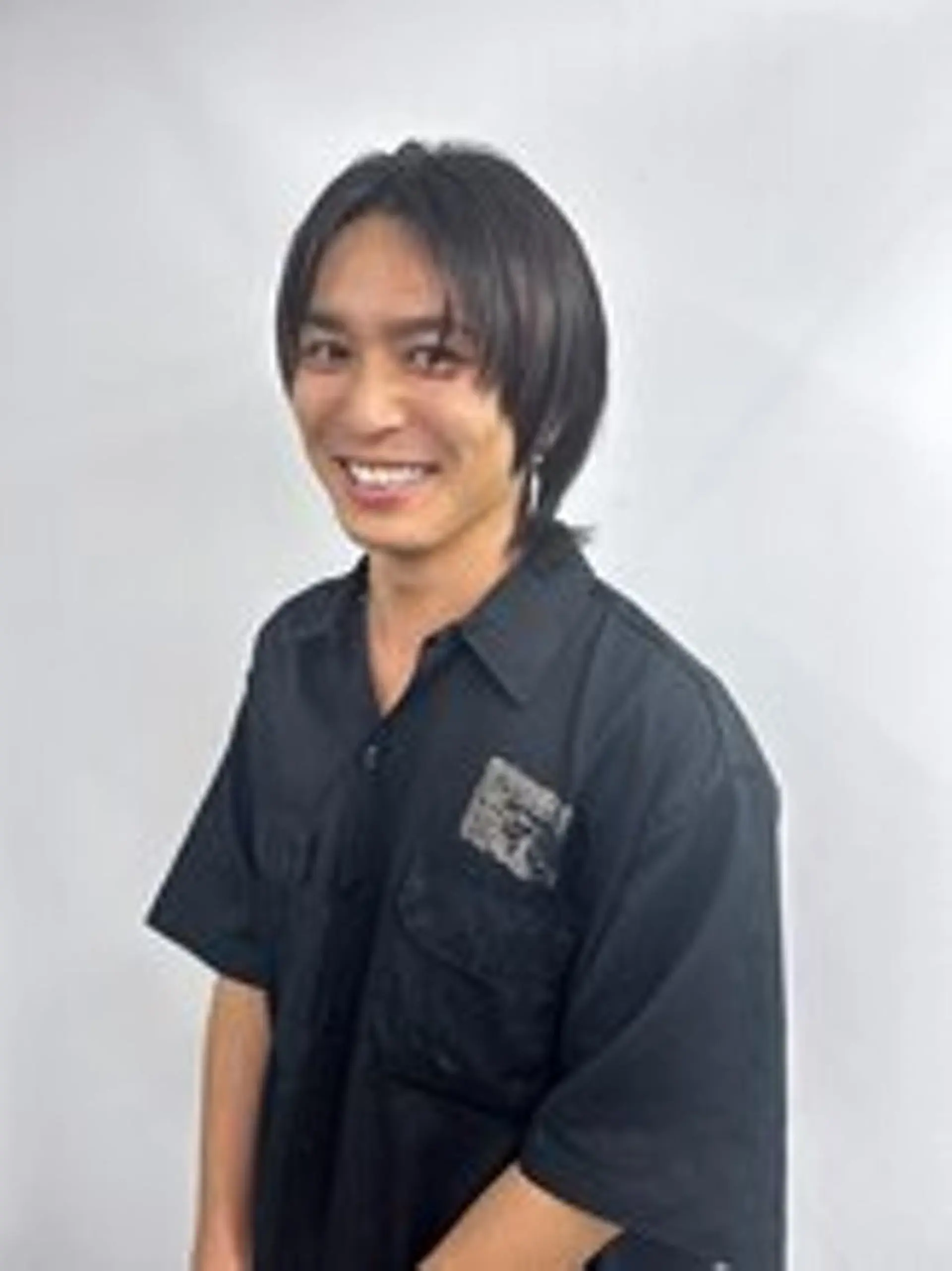 カラー ミディアム カット ヘアカラー トリートメント ベルグロー アルファのヘアスタイル