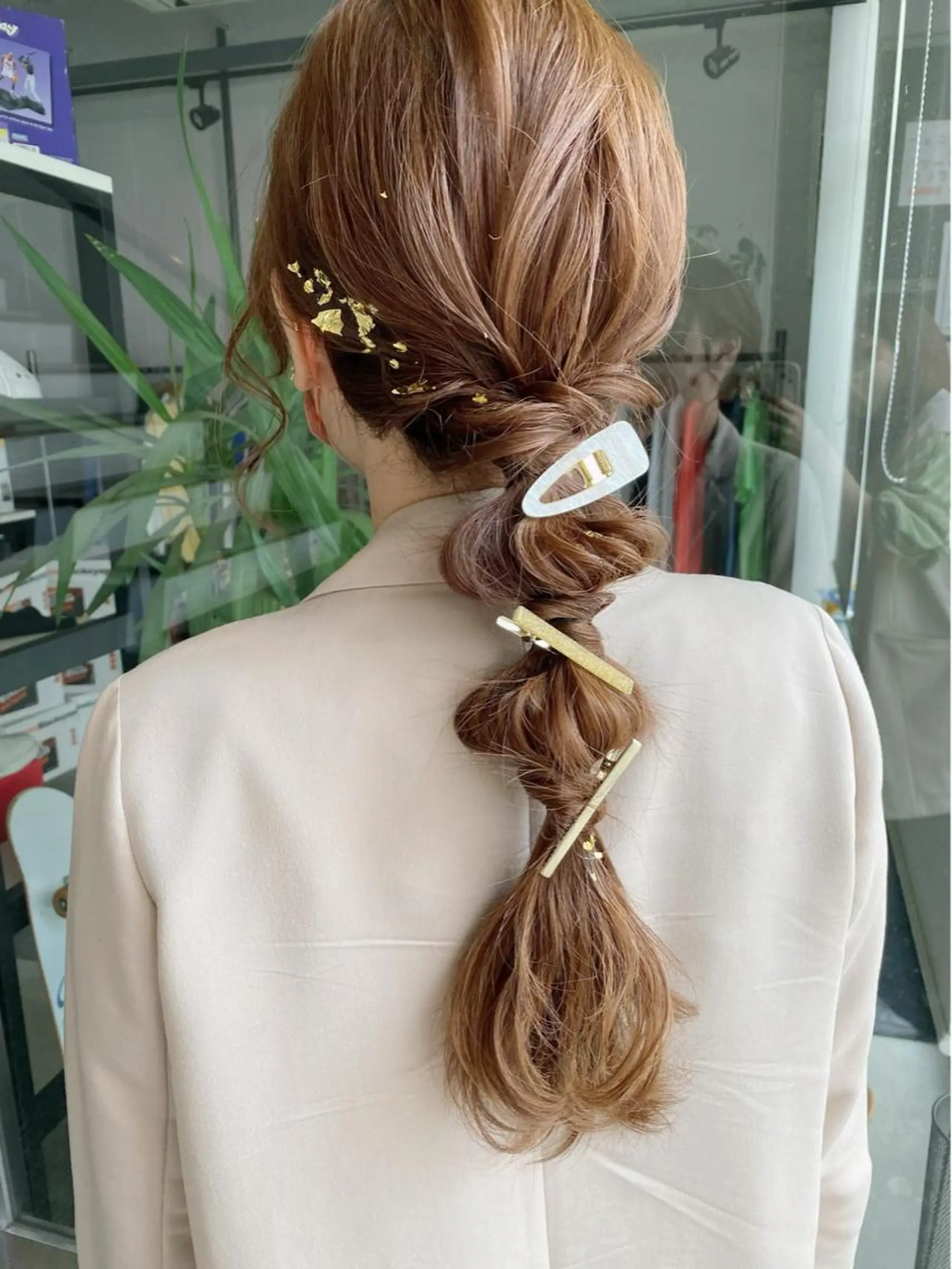 ロング カラー ヘアアレンジ chic.🍋 Kirariのヘアスタイル