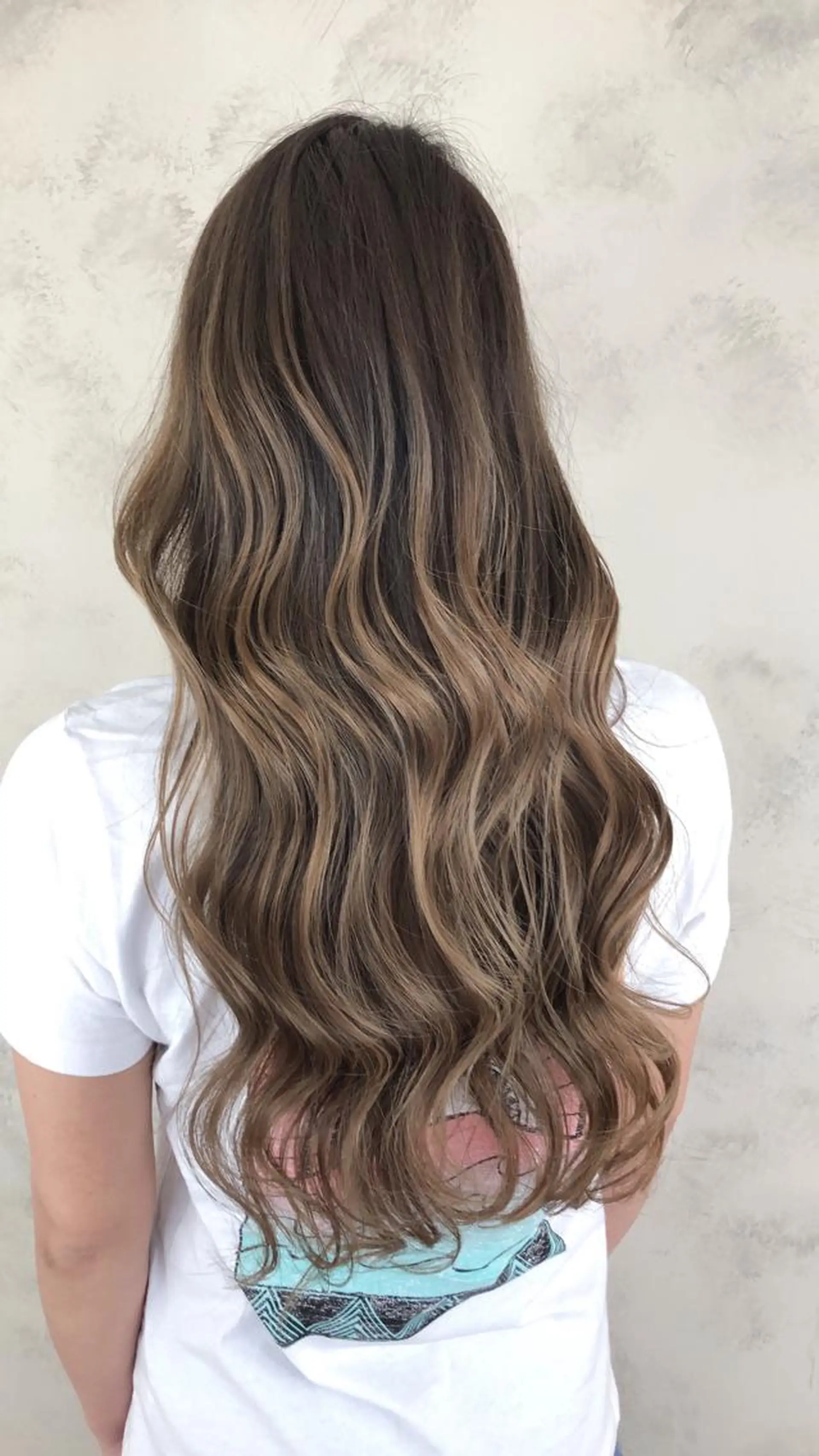 ロング カラー ヘアアレンジ AHNKISM AHNKISMのヘアスタイル