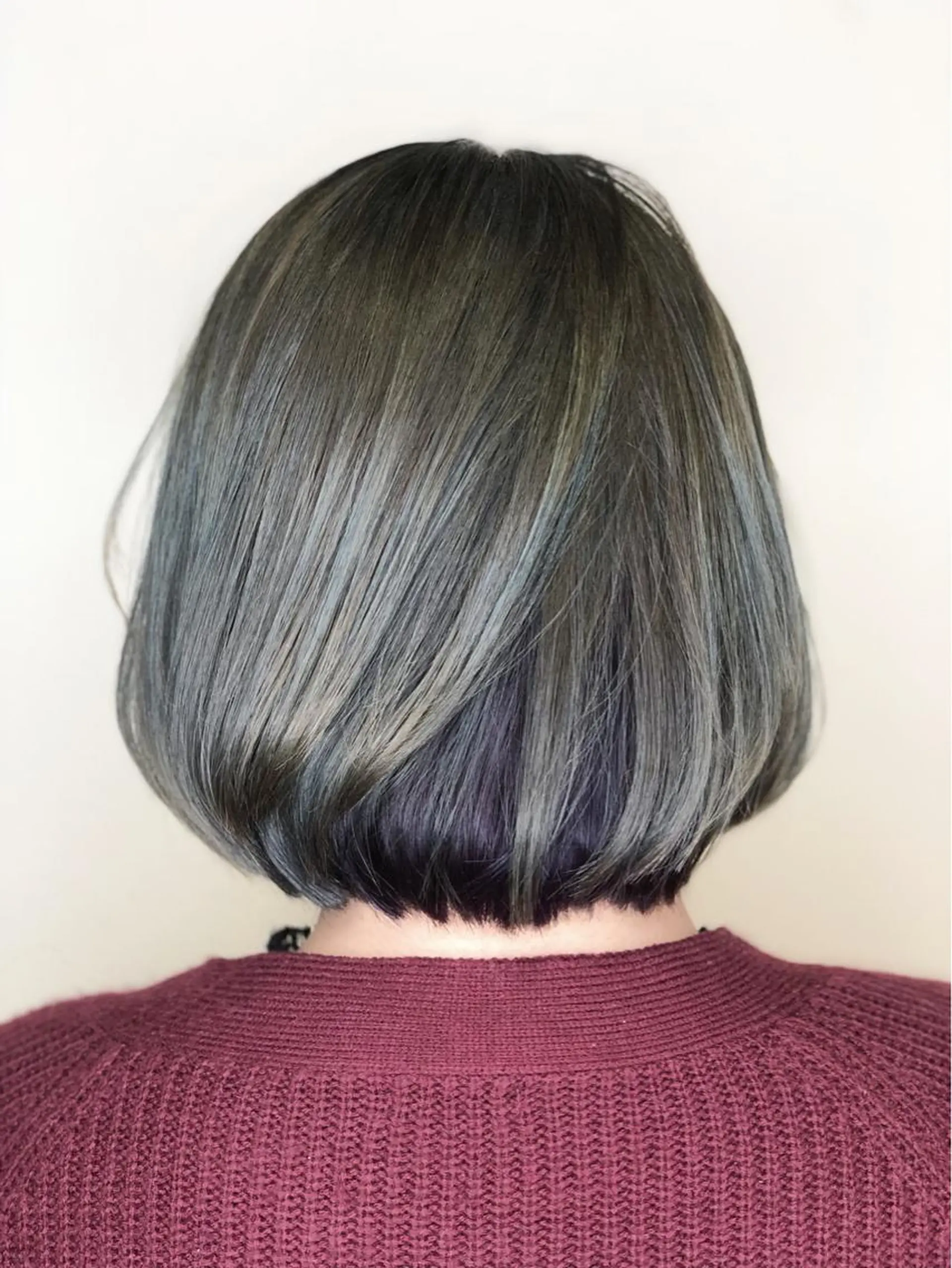 ショート カラー ブリーチ グレージュ パープルカラー 門田 恭弥のヘアスタイル