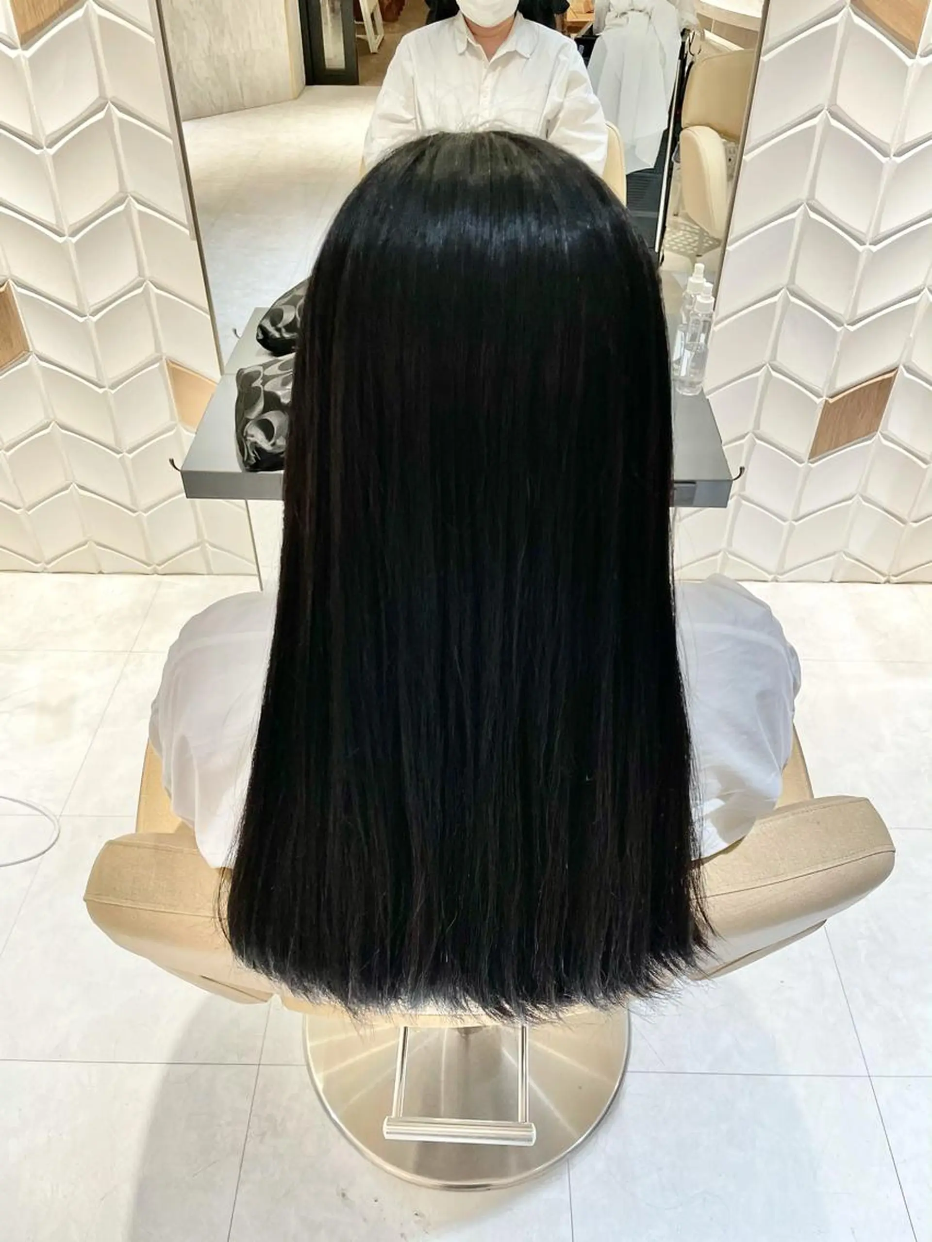 カラー KIND所属・KIND 細川碧のヘアスタイル