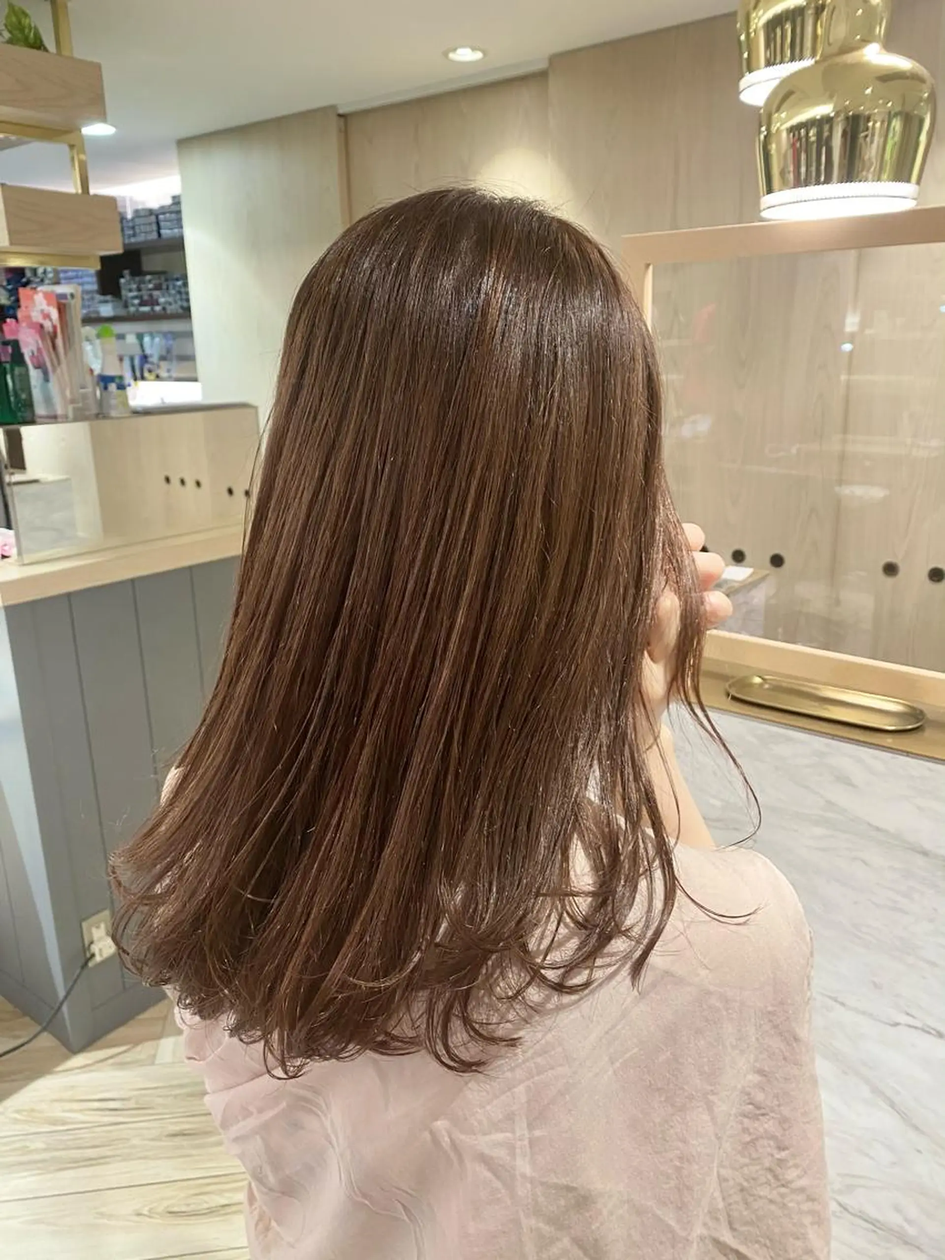 カラー BiBi 藤野あゆみのヘアスタイル