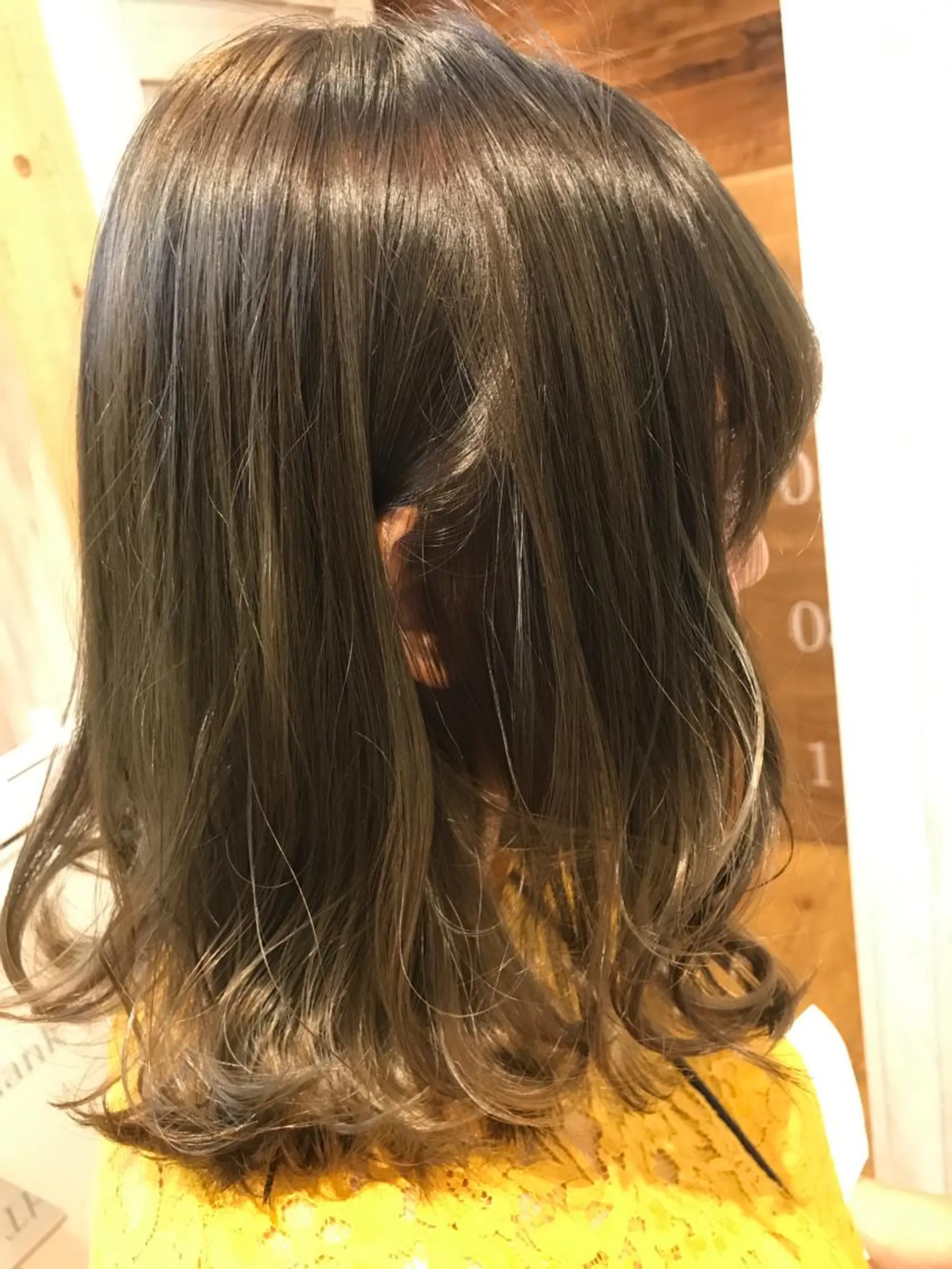 ミディアム 緑地公園美容室 neohairのヘアスタイル