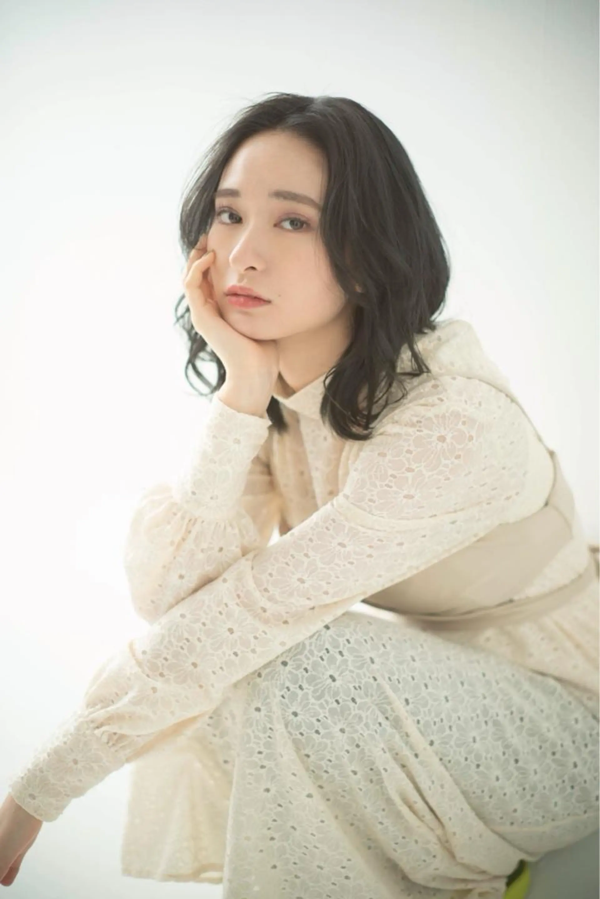 ミディアム 明石遼/ベージュ / ピンクのヘアスタイル