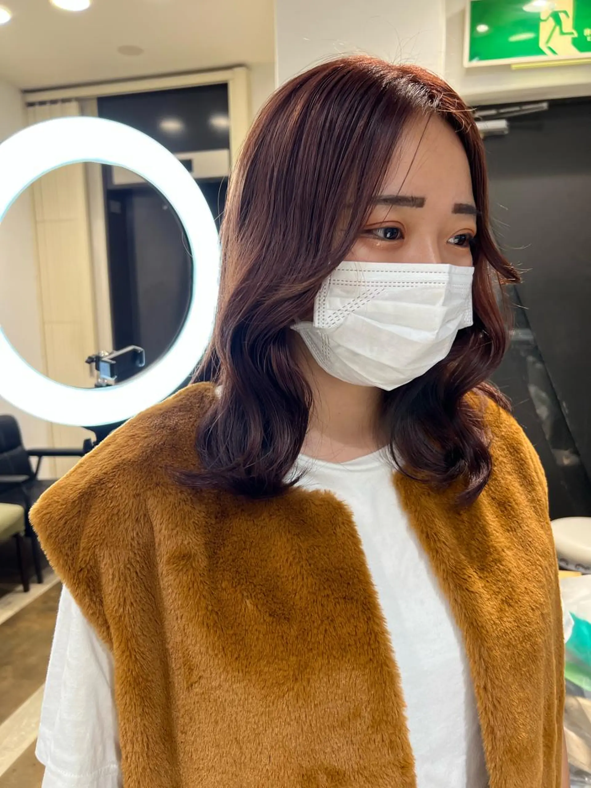 ミディアム maya レイヤーカットのヘアスタイル