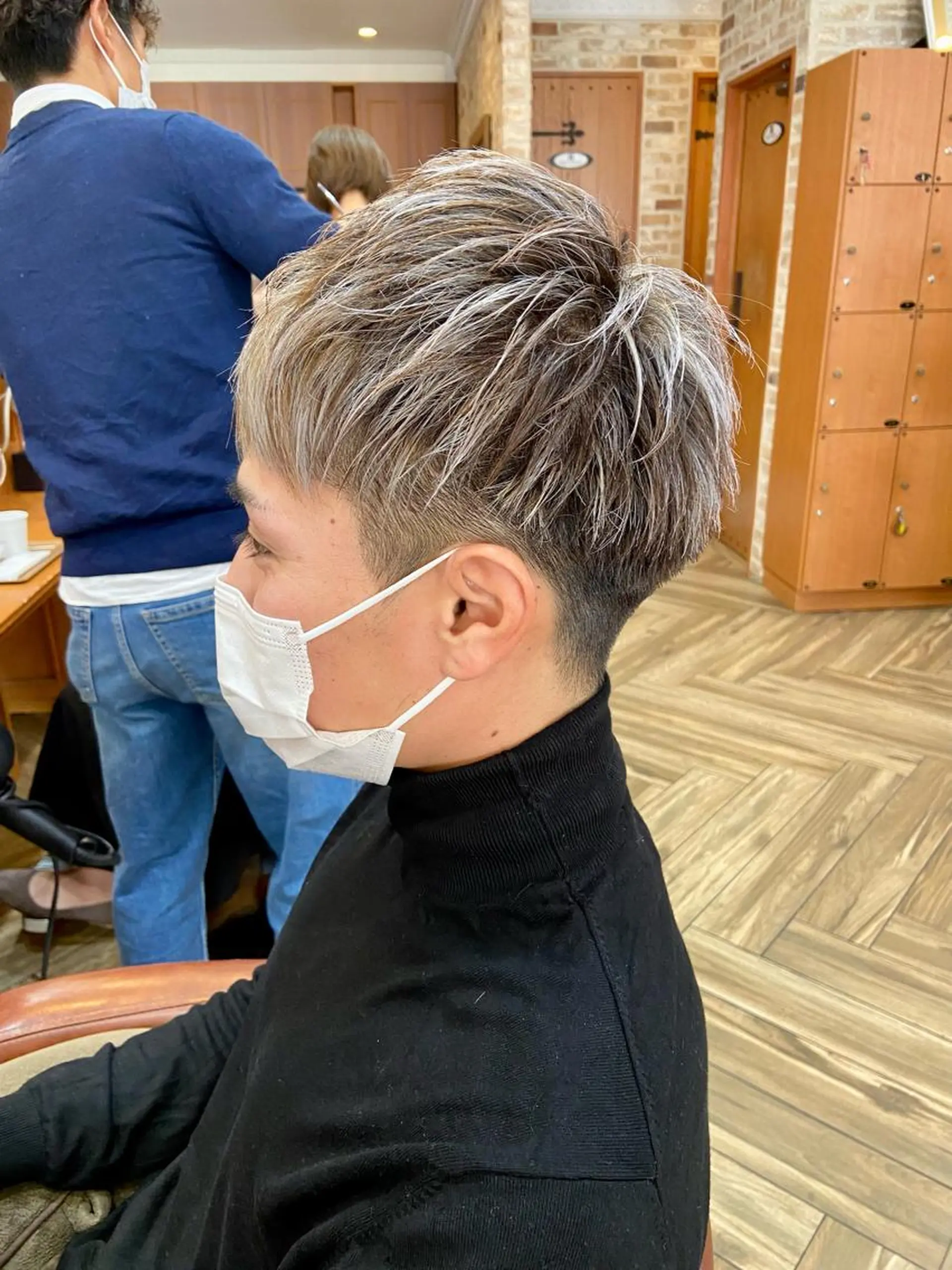 ショート カラー メンズ メンズハイライト ハイライトカラー ハイライト カット ヘアカラー トリートメント 再現性◎✨艶髪🔆 川﨑友稀のヘアスタイル