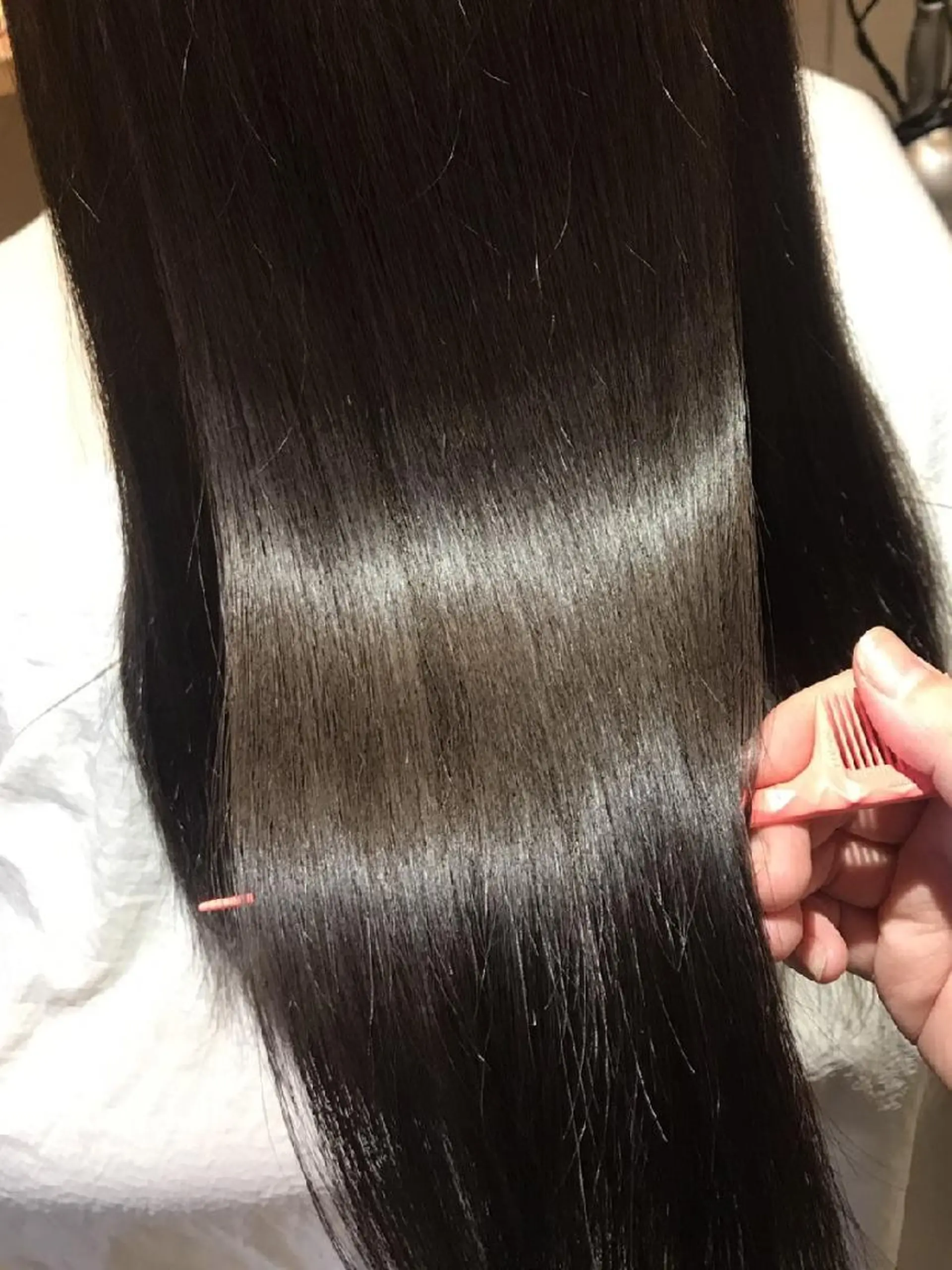 ロング カラー トリートメント カット ヘアカラー トリートメント 顔周りレイヤーカット 髪質改善代表西村功平のヘアスタイル