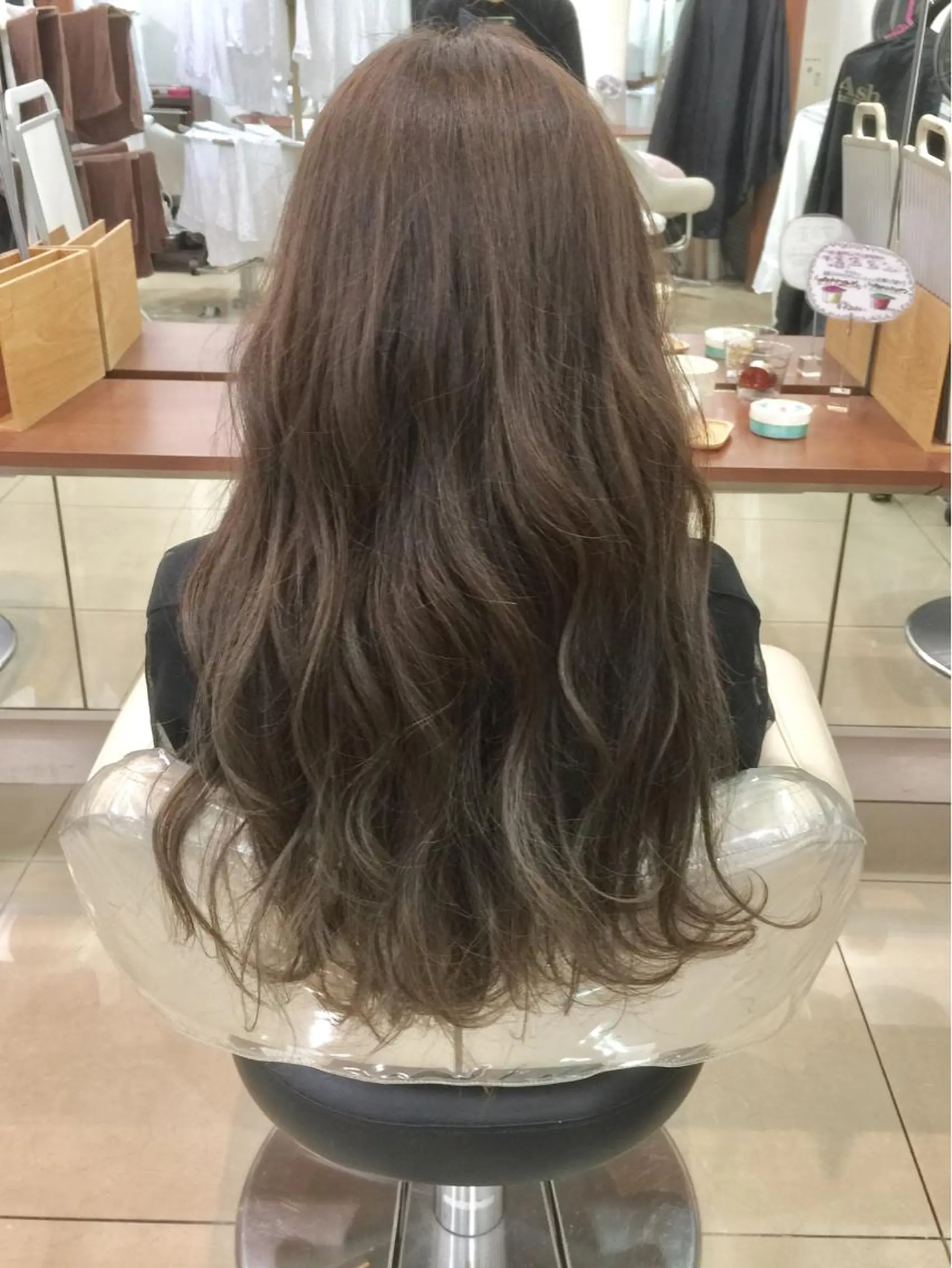 ロング カラー アッシュ グラデーションカラー 東梅田エリアカラー ヘアセットNo. 1のヘアスタイル