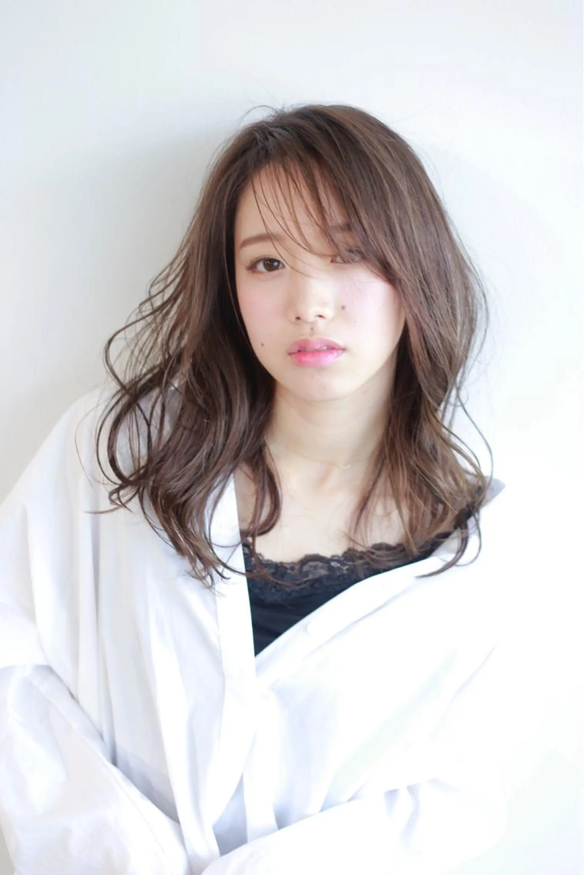 セミロング ハイトーン/レイヤー /ケアブリーチ石川治のヘアスタイル