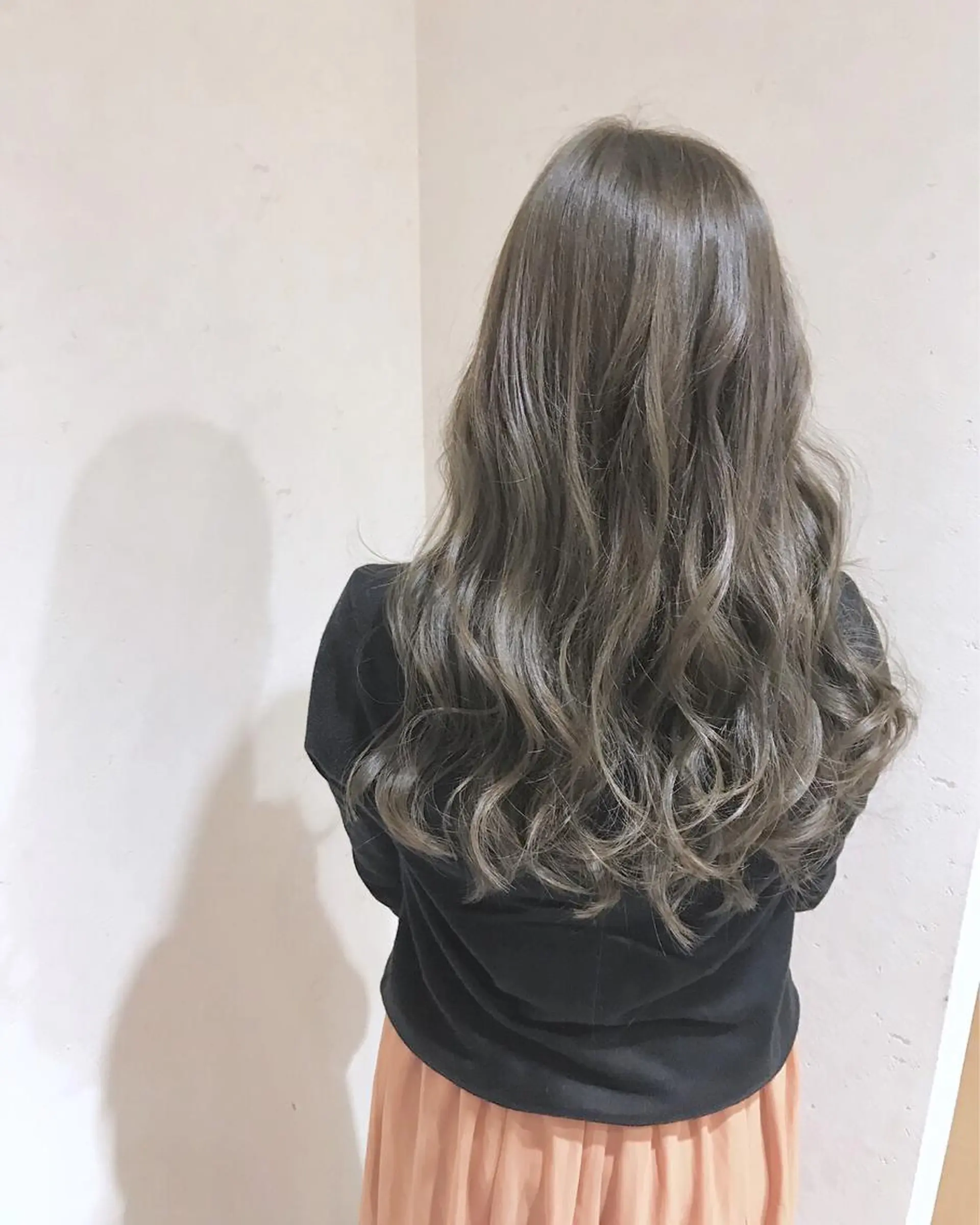 セミロング カラー パーマ ヘアアレンジ グレージュ オリーブグレージュ オリーブグレー ヘアカラー トリートメント filo byFeria渋谷所属・縮毛矯正/美髪 髪質改善/石田幸輔のヘアスタイル