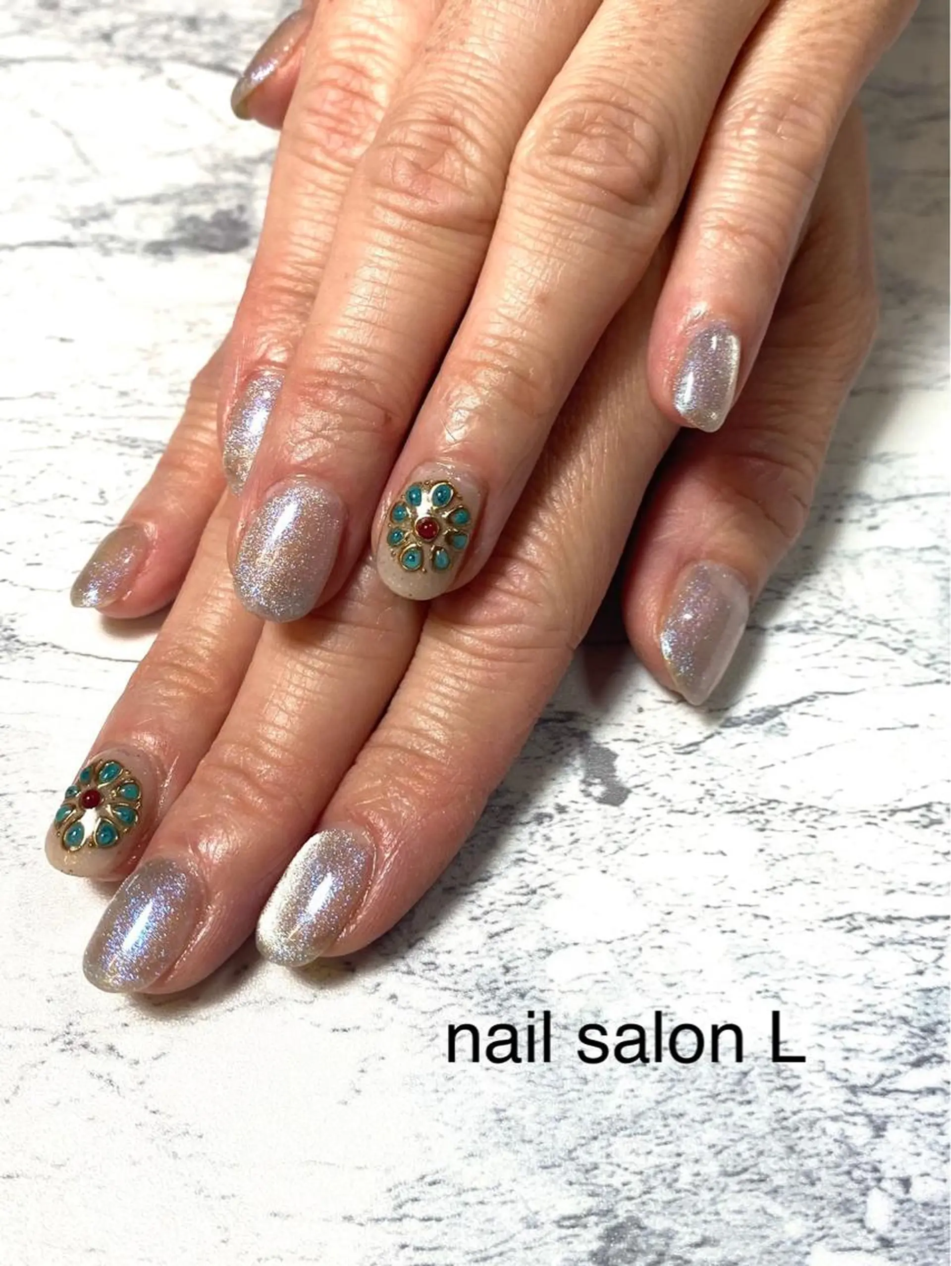 ネイル フラワーネイル マグネットネイル ハンドネイル 吉川市 ネイルサロンLのネイルデザイン