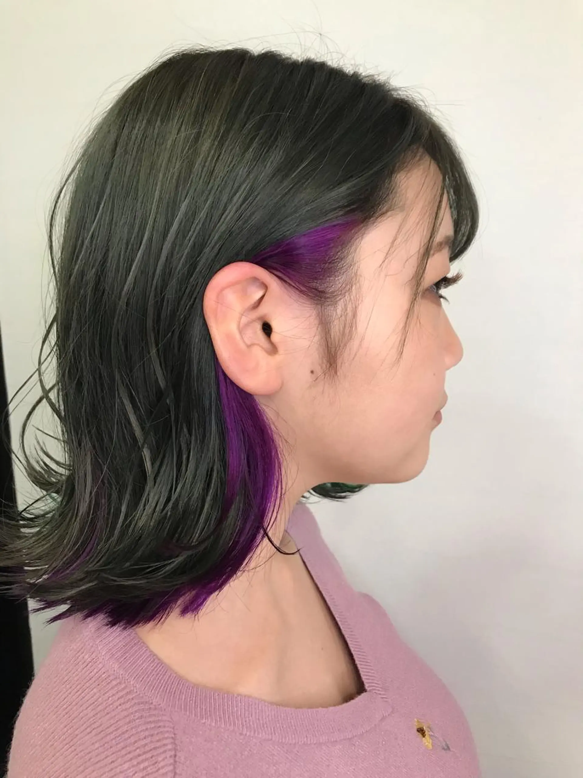 ミディアム カラー カット ヘアカラー トリートメント アンダーバーホワイト_WHITE所属・_WHITE芝本 賢吾【天王寺店】のヘアスタイル