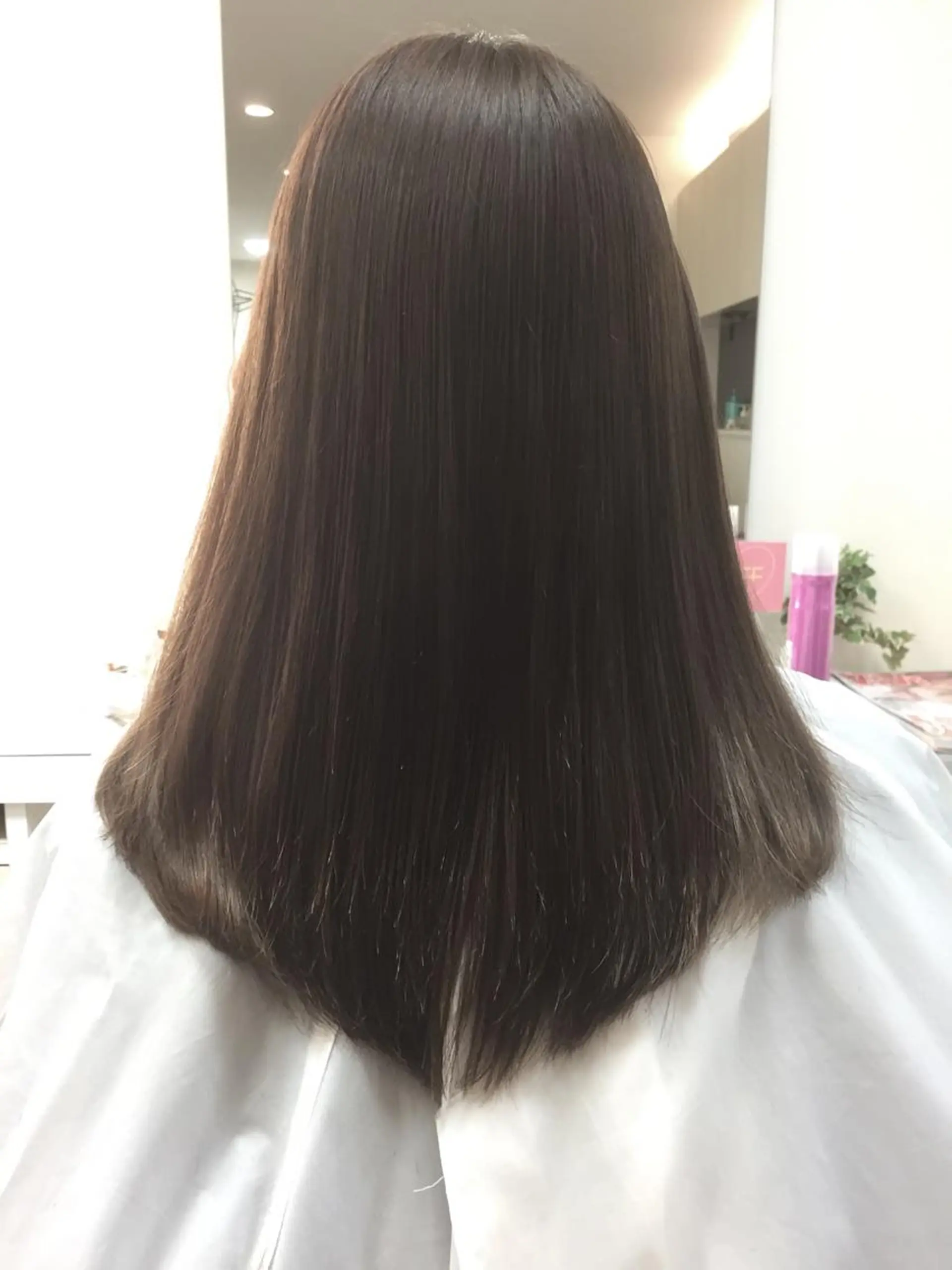 セミロング 伊藤 裕貴のヘアスタイル