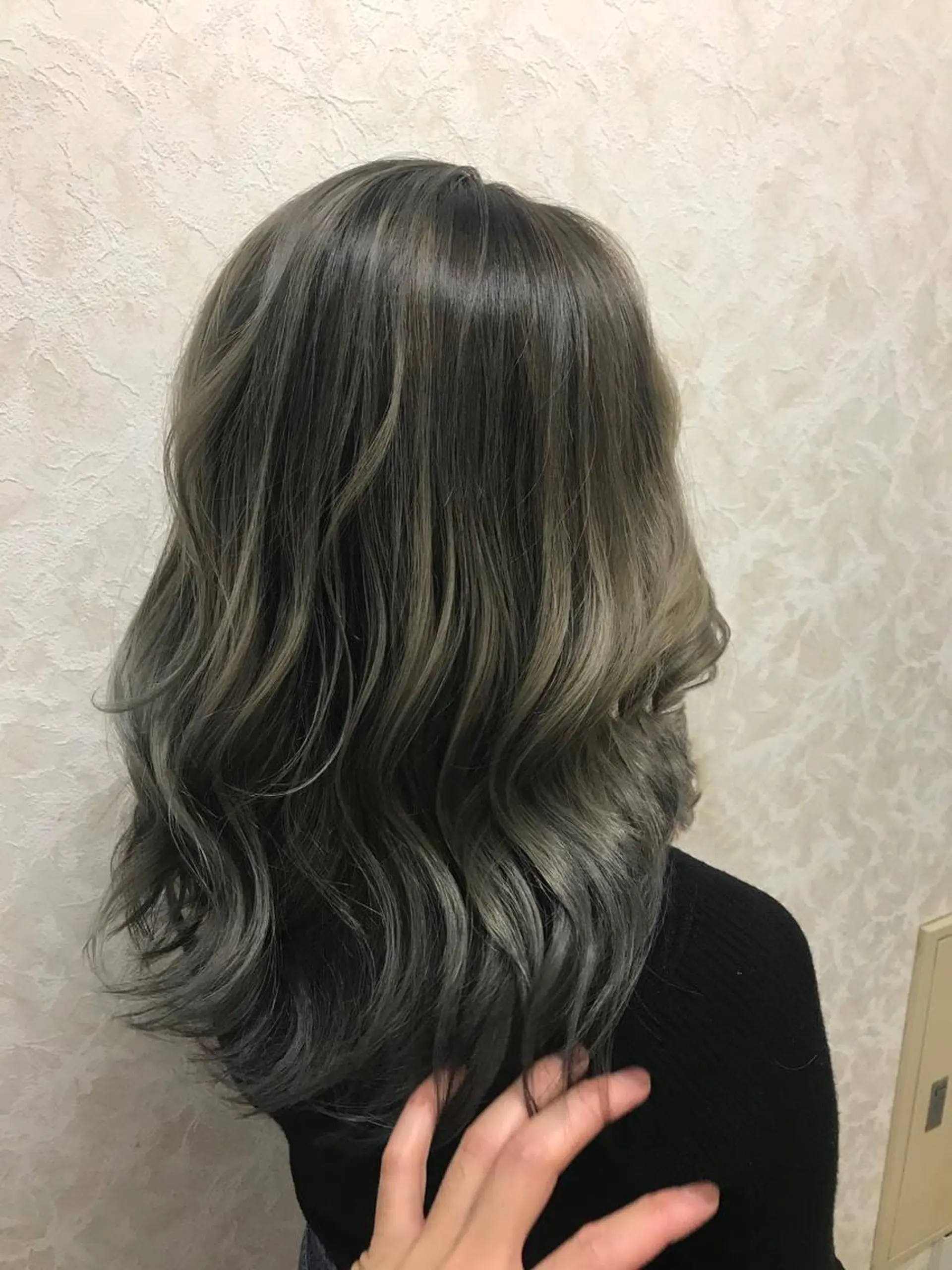 セミロング カラー バレイヤージュ ブリーチ デザインカラー レイヤーカット カット ヘアカラー トリートメント ブリーチ/髪質改善/ レイヤー/YUTO‎のヘアスタイル
