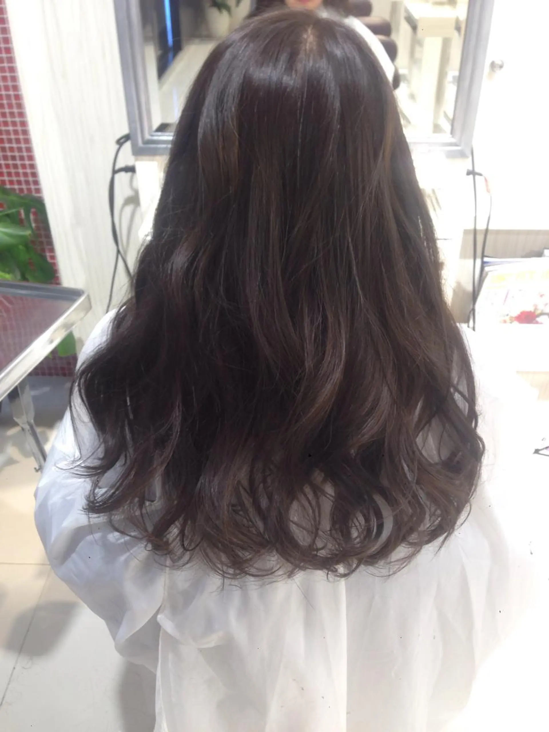 セミロング ロング カラー アッシュ ダークアッシュ ✨艶髪✨透明感✨ 山内大樹のヘアスタイル