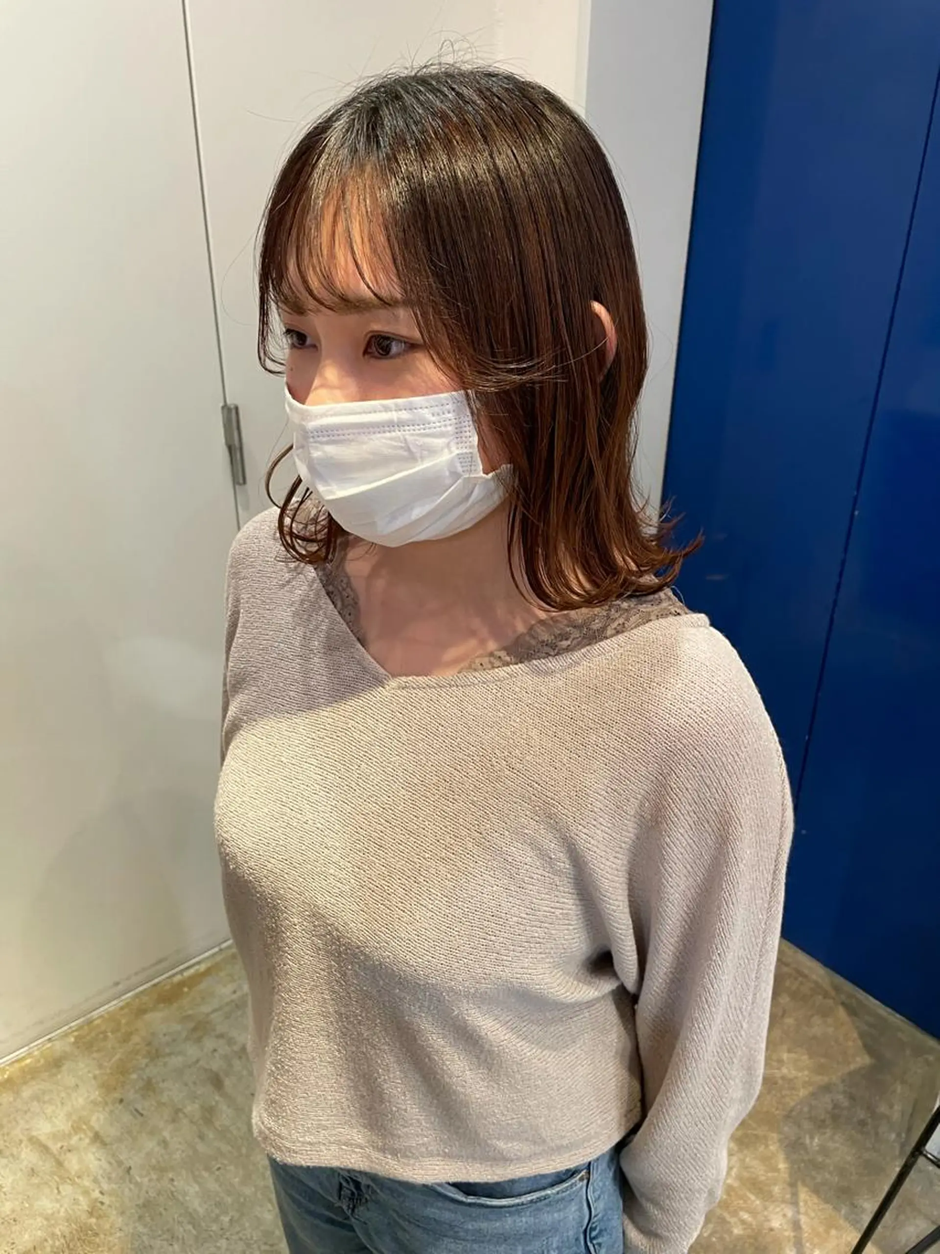 ミディアム カット トリートメント MIOベージュカラー 柔らかいカラーのヘアスタイル