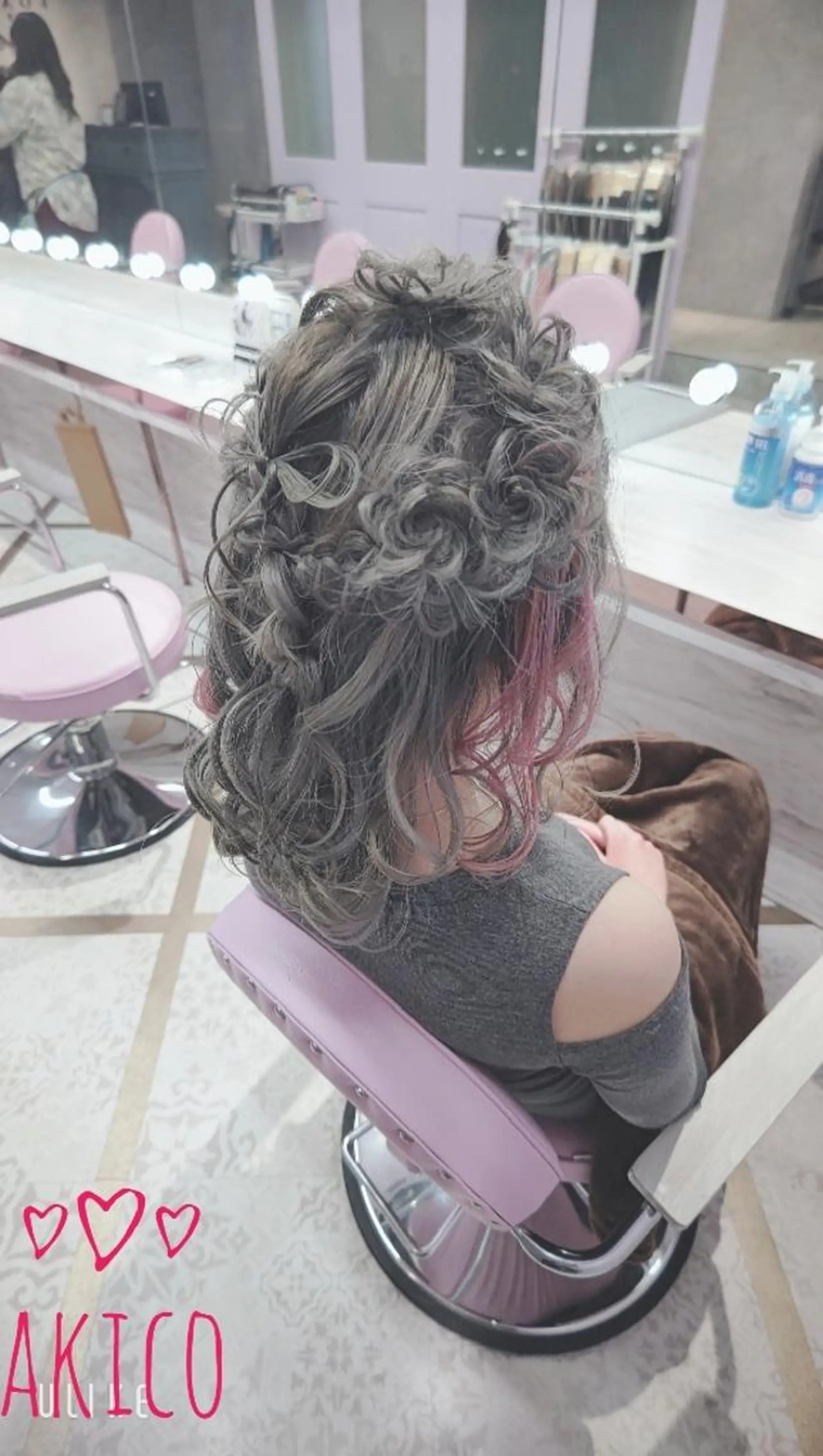 セミロング LUXBE GALLERY なんば駅前店所属・ラックスビーギャラリ ー AKICOのヘアスタイル