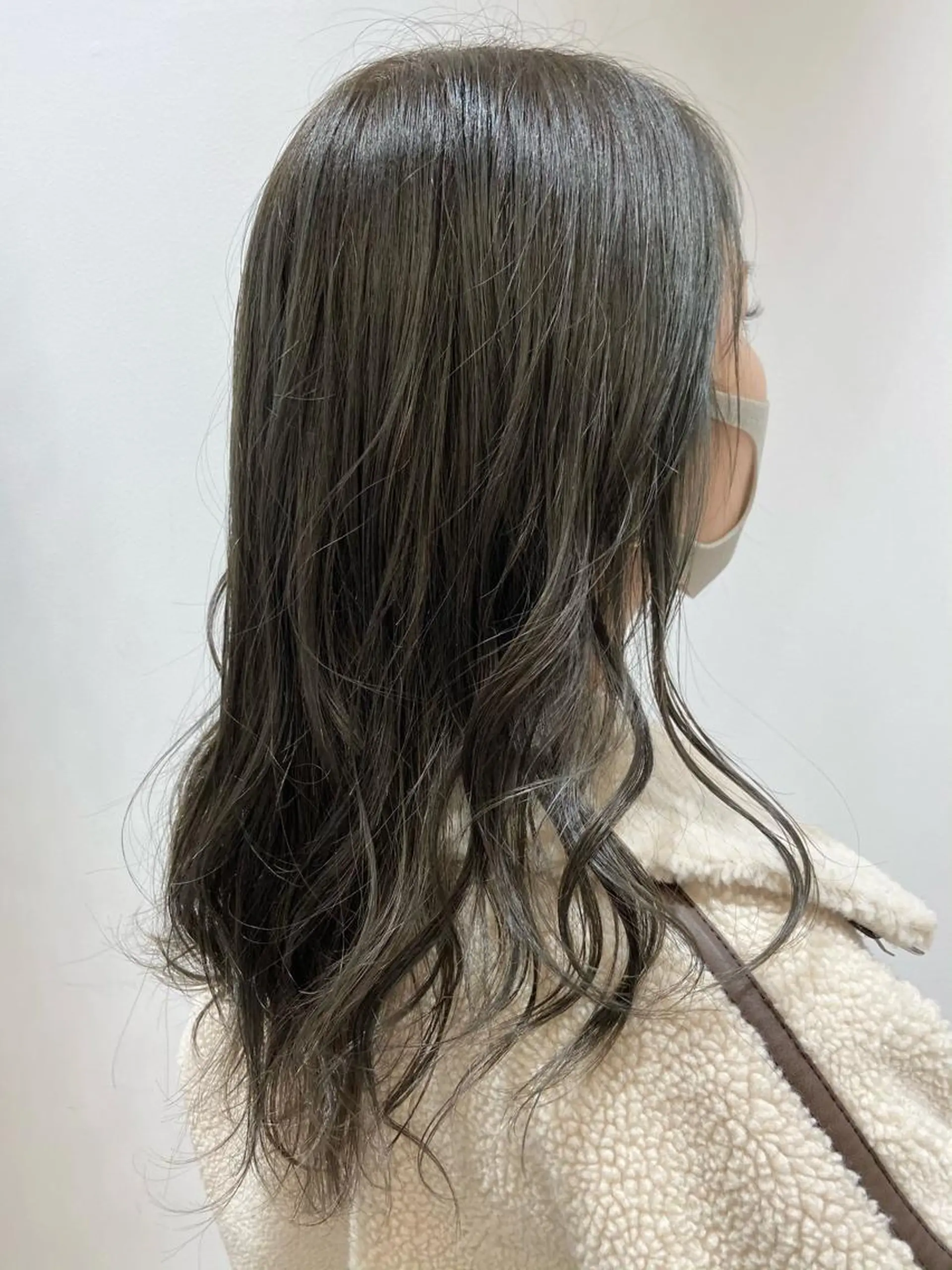 セミロング カラー ヘアカラー 🐺ウルフ/レイヤー 似合わせ‎🤍沙羅のヘアスタイル