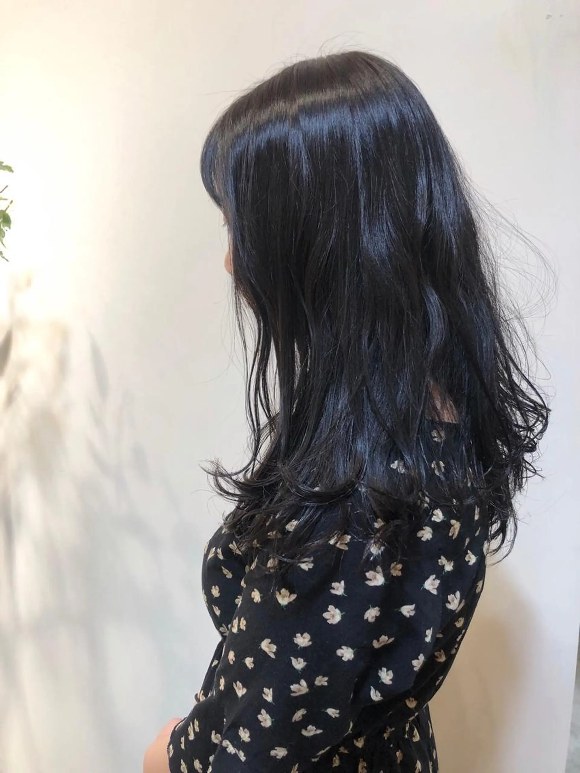 ロング カラー カット ヘアカラー トリートメント MIOベージュカラー 柔らかいカラーのヘアスタイル