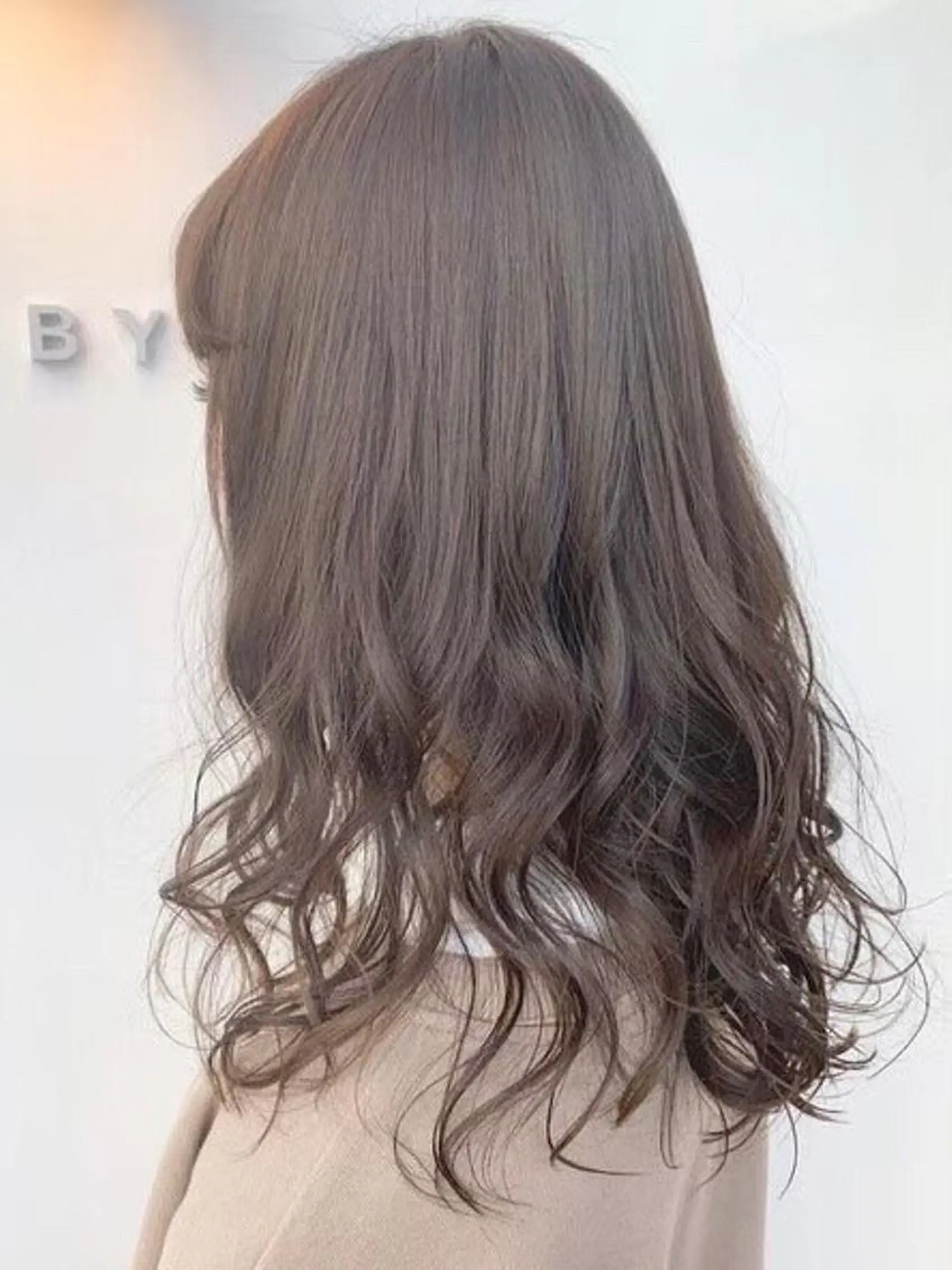 セミロング 似合わせカット🌈 菊地大河のヘアスタイル