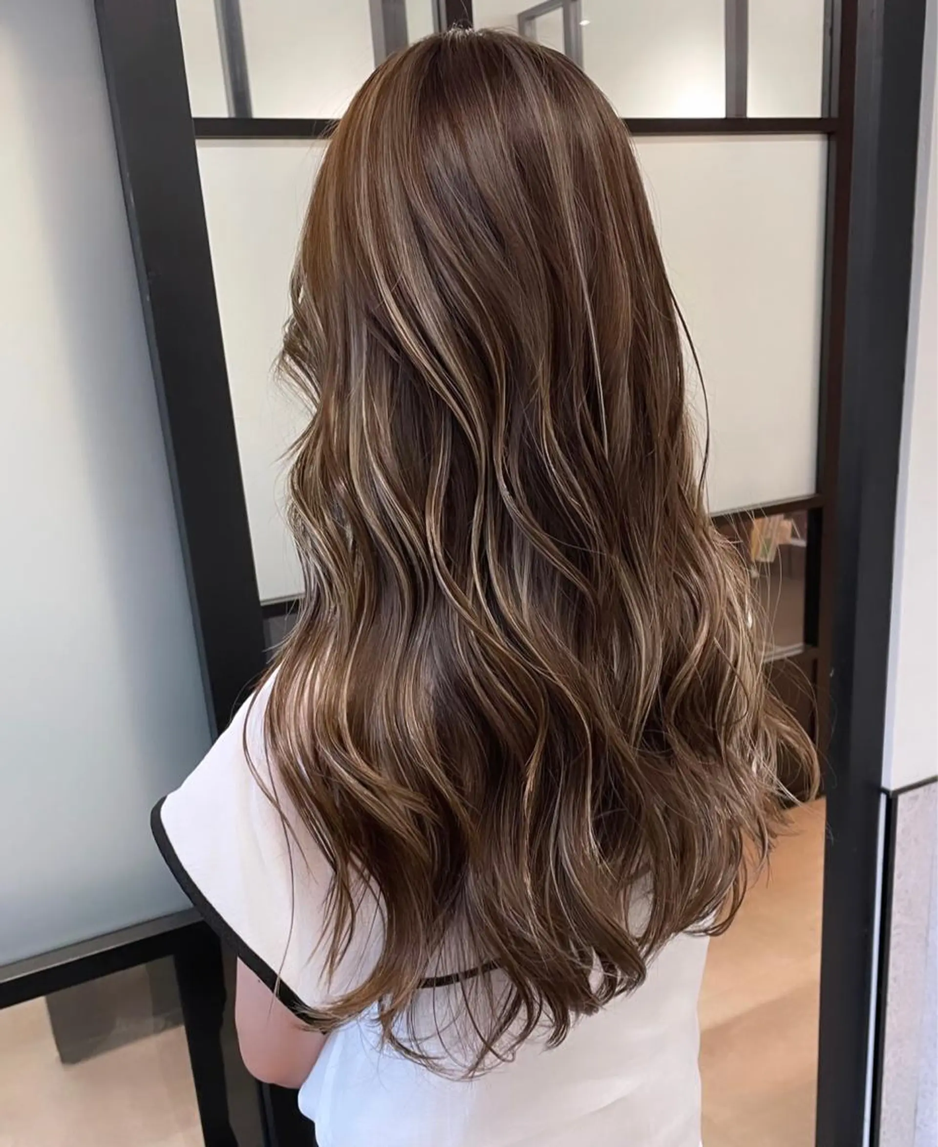 カラー storiiz所属・本田大輝top designerのヘアスタイル