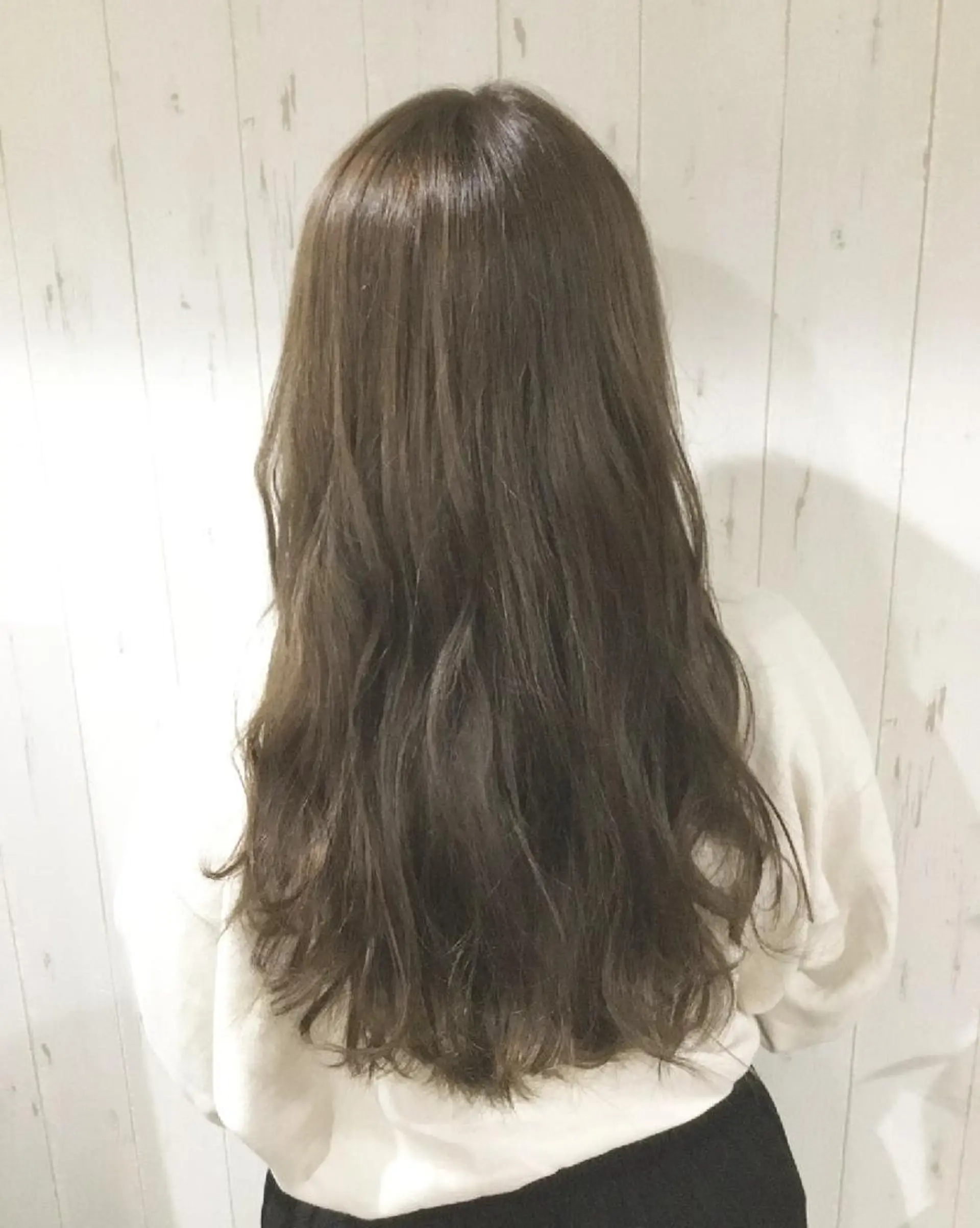 ロング カラー アッシュ ベージュカラー 西川 敏夫のヘアスタイル