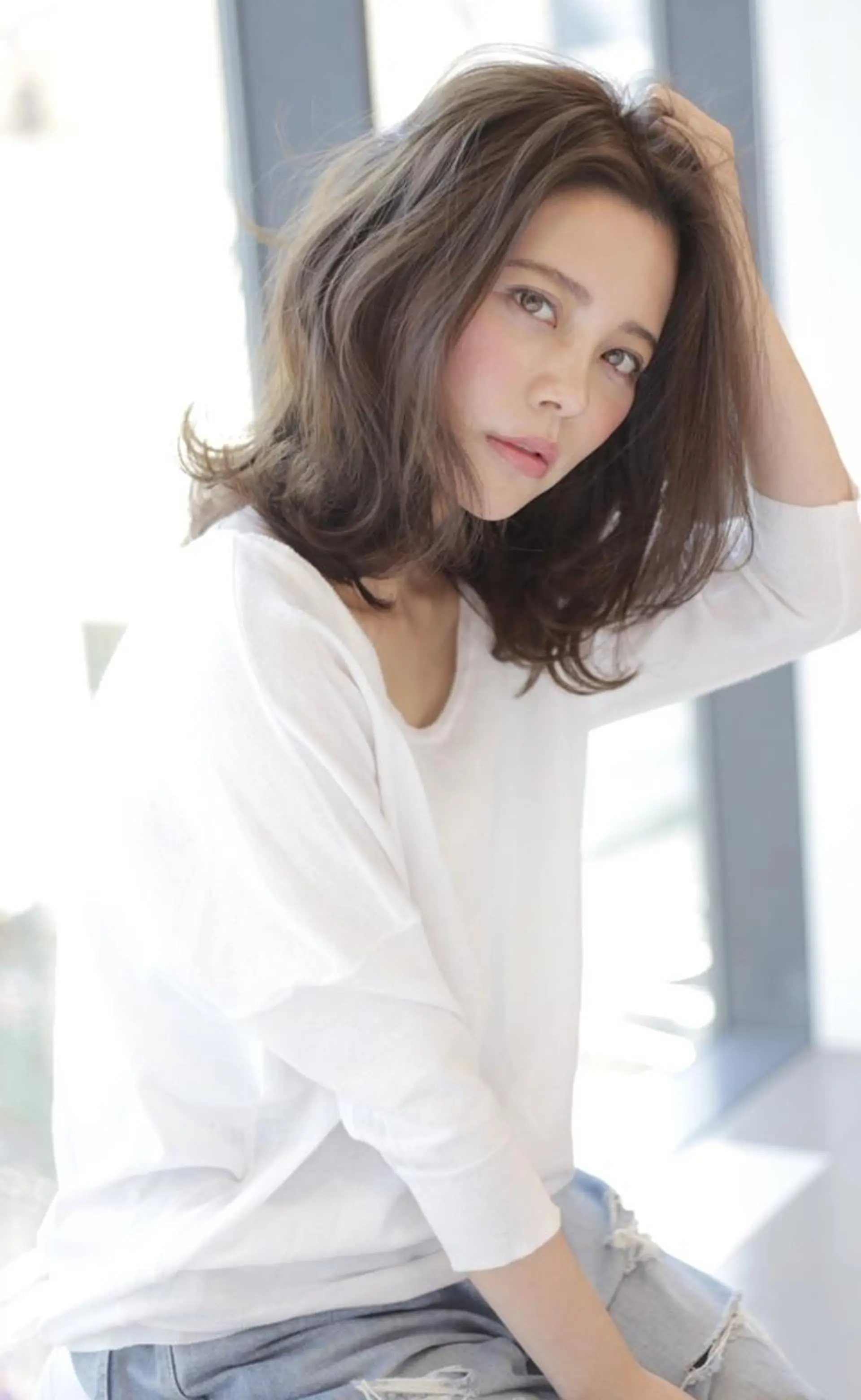 ミディアム 松島 涼花のヘアスタイル