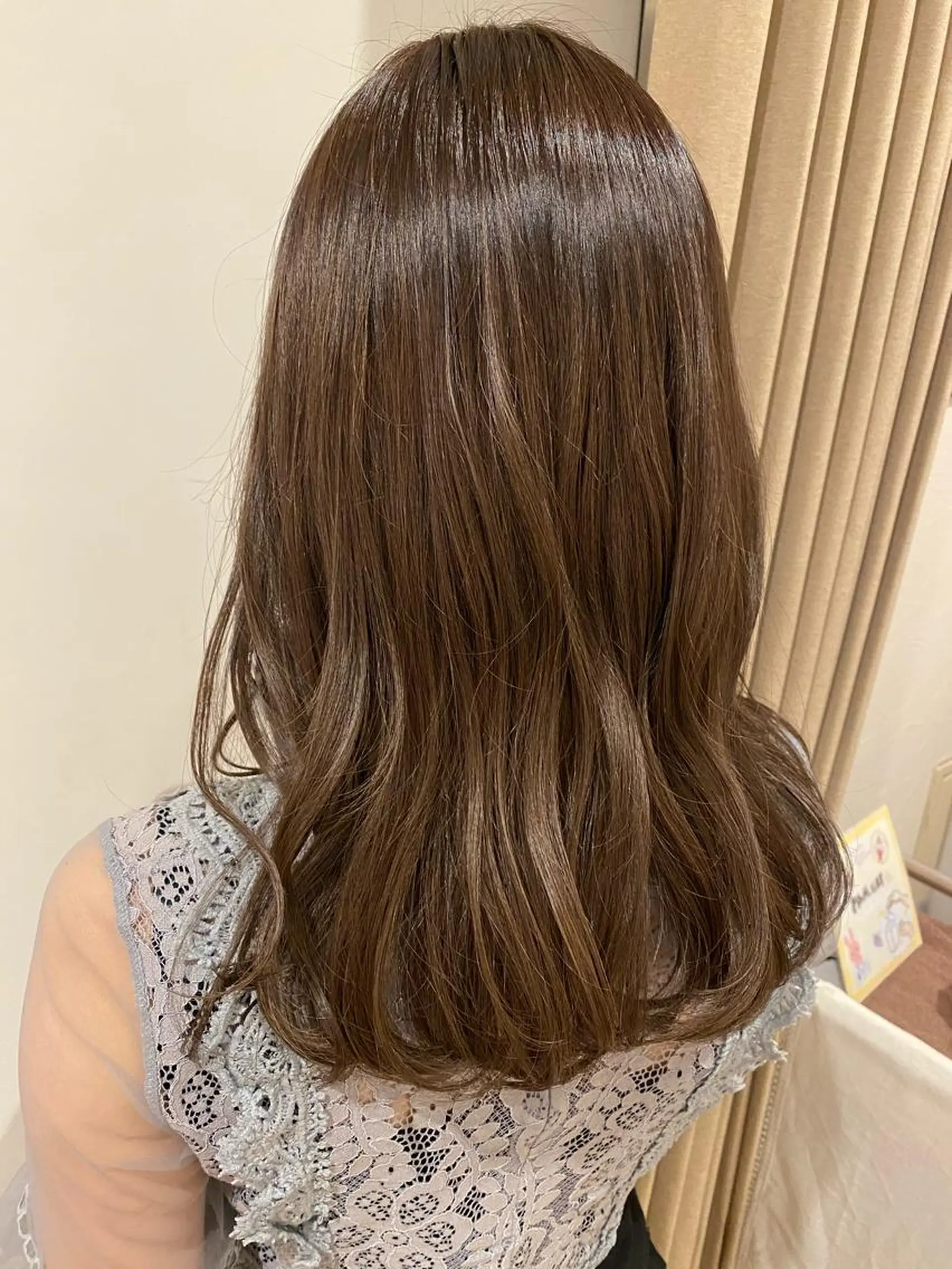 セミロング カラー 韓国ヘア顔周りカット 艶髪ベージュtamaのヘアスタイル