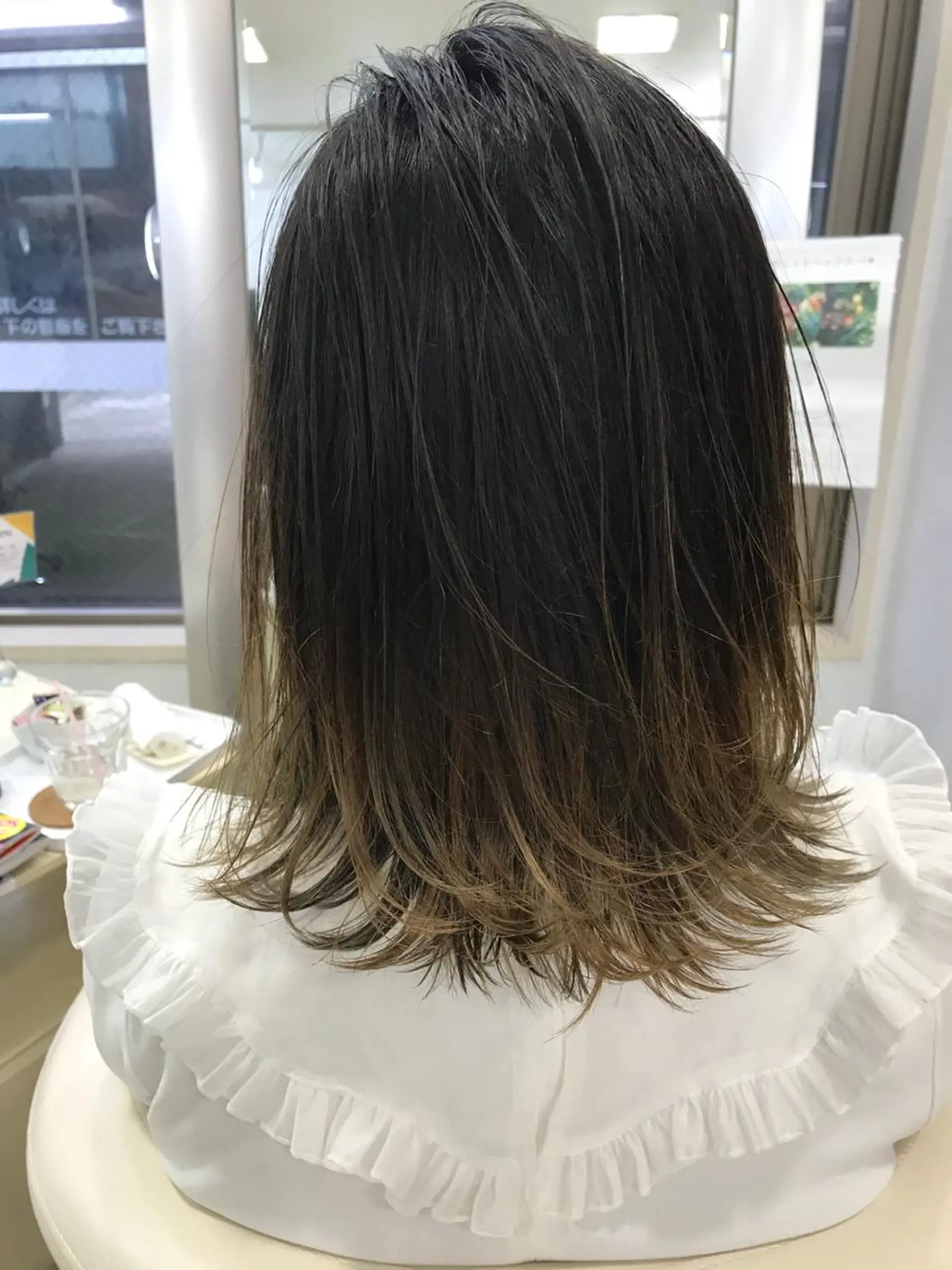 ミディアム アッシュ 💫カットはなんでも 得意です✂️のヘアスタイル