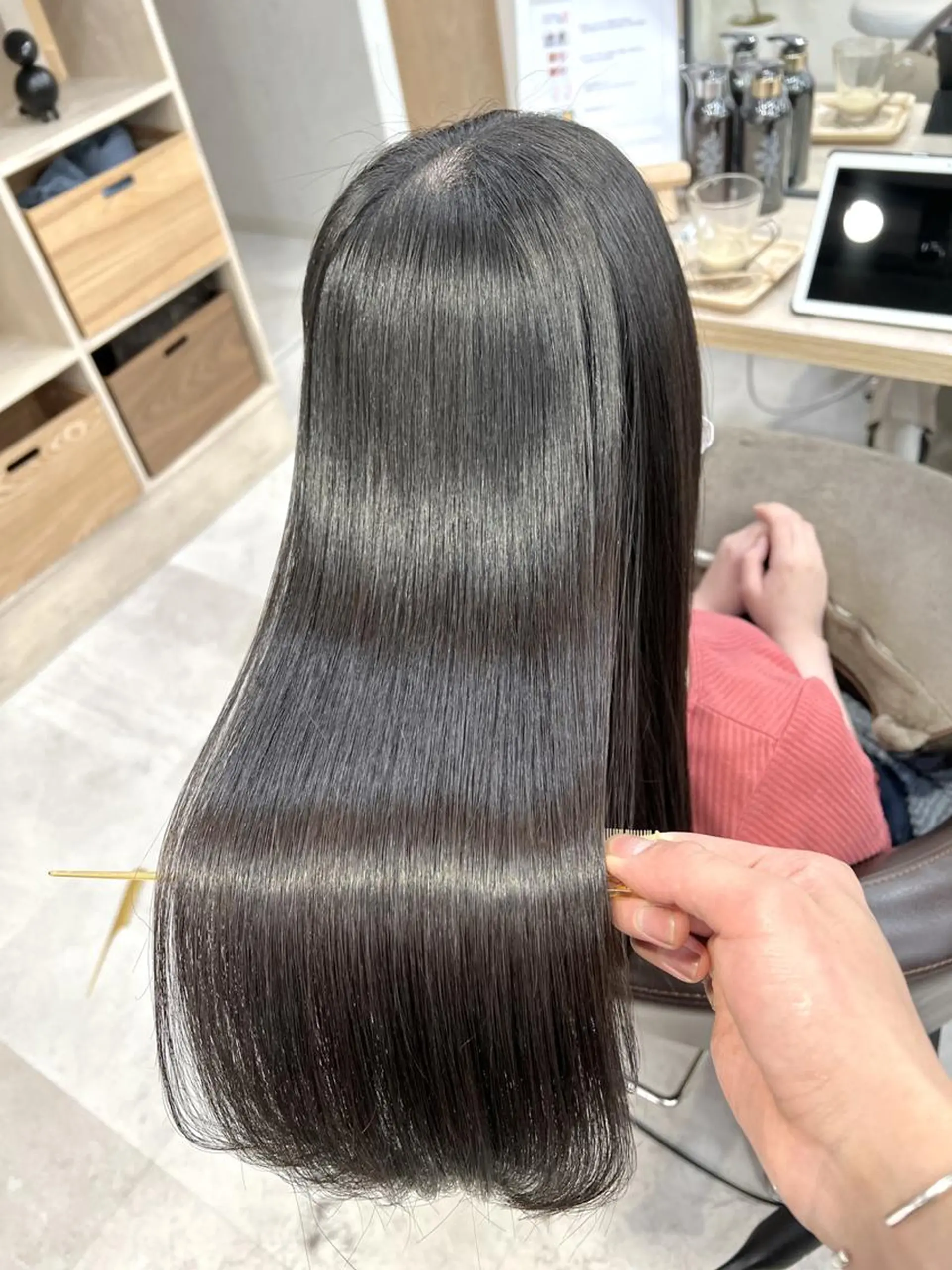 セミロング ボブ 髪質改善 韓国風ヘア レイヤーカット 縮毛矯正 髪質改善/艶カラー 縮毛矯正/山本由梨のヘアスタイル