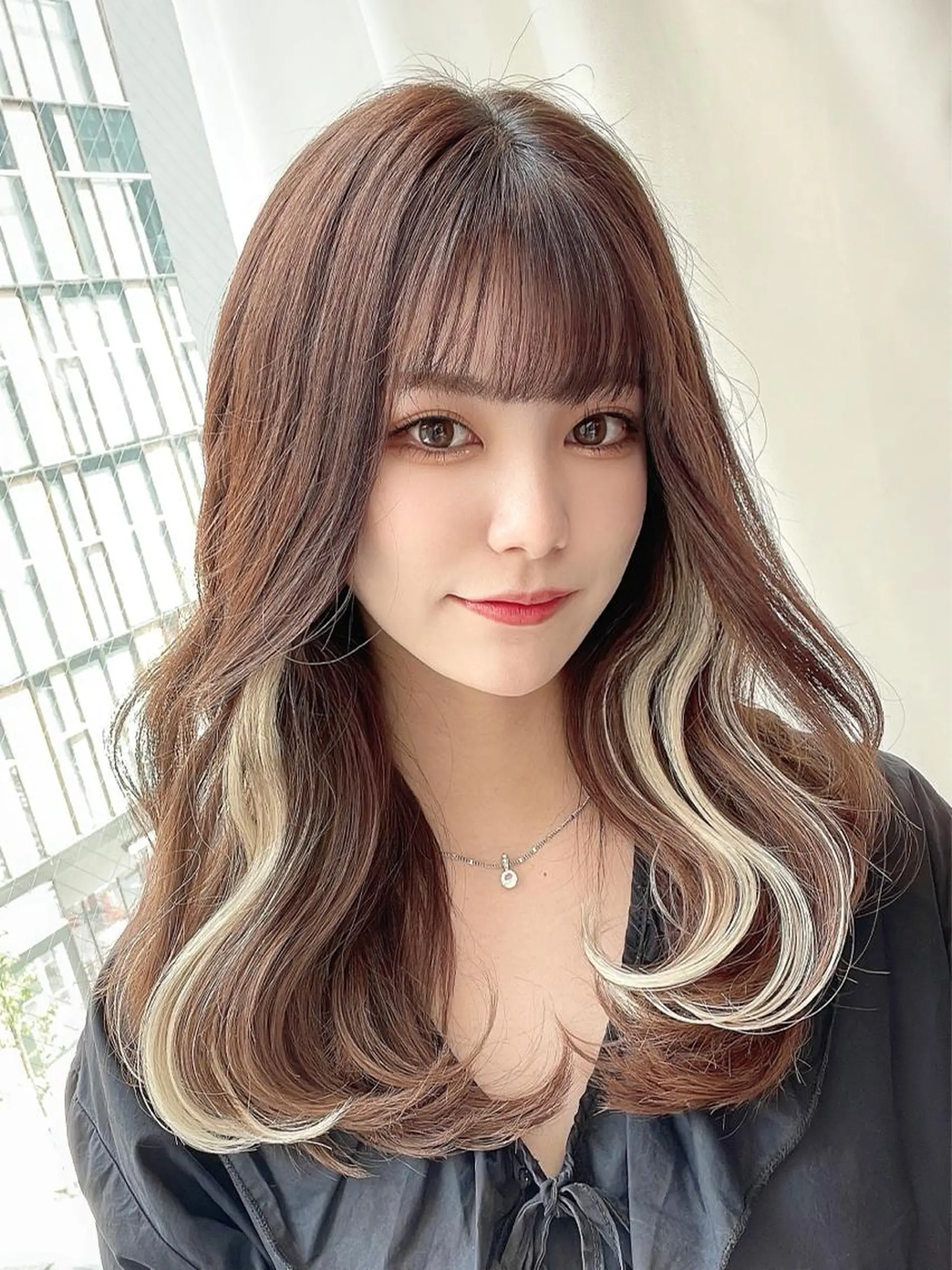 セミロング カラー アディクシーカラー ベージュカラー 透明感カラー イヤリングカラー グレージュ 顔周り特化/韓国ヘア /レイヤー/吉野幸大のヘアスタイル