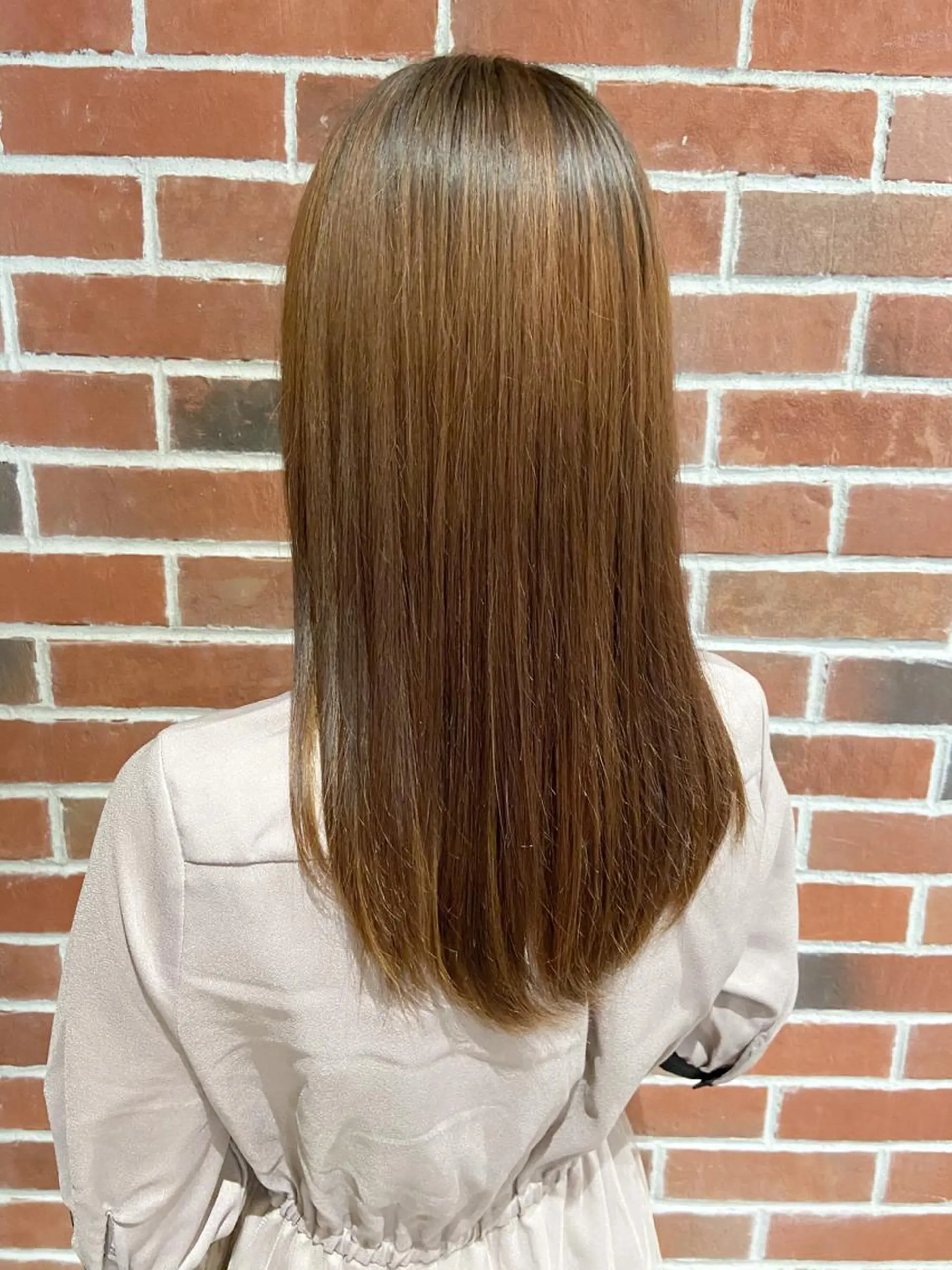 ロング ハイトーン/ベージュ 指名No.1荒木涼太のヘアスタイル