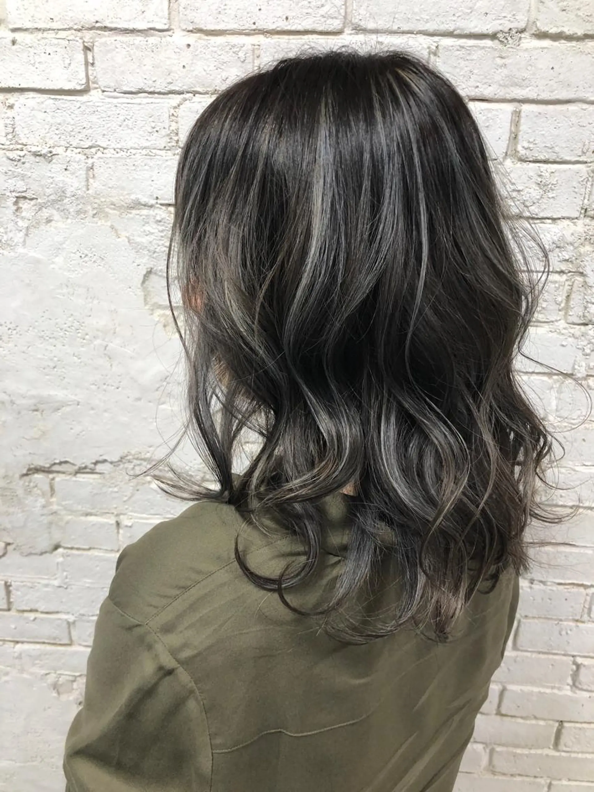 セミロング カラー アディクシーカラー バレイヤージュ ブリーチ ケアブリーチ ダブルカラー welring hair salon所属・welring hair salonのヘアスタイル