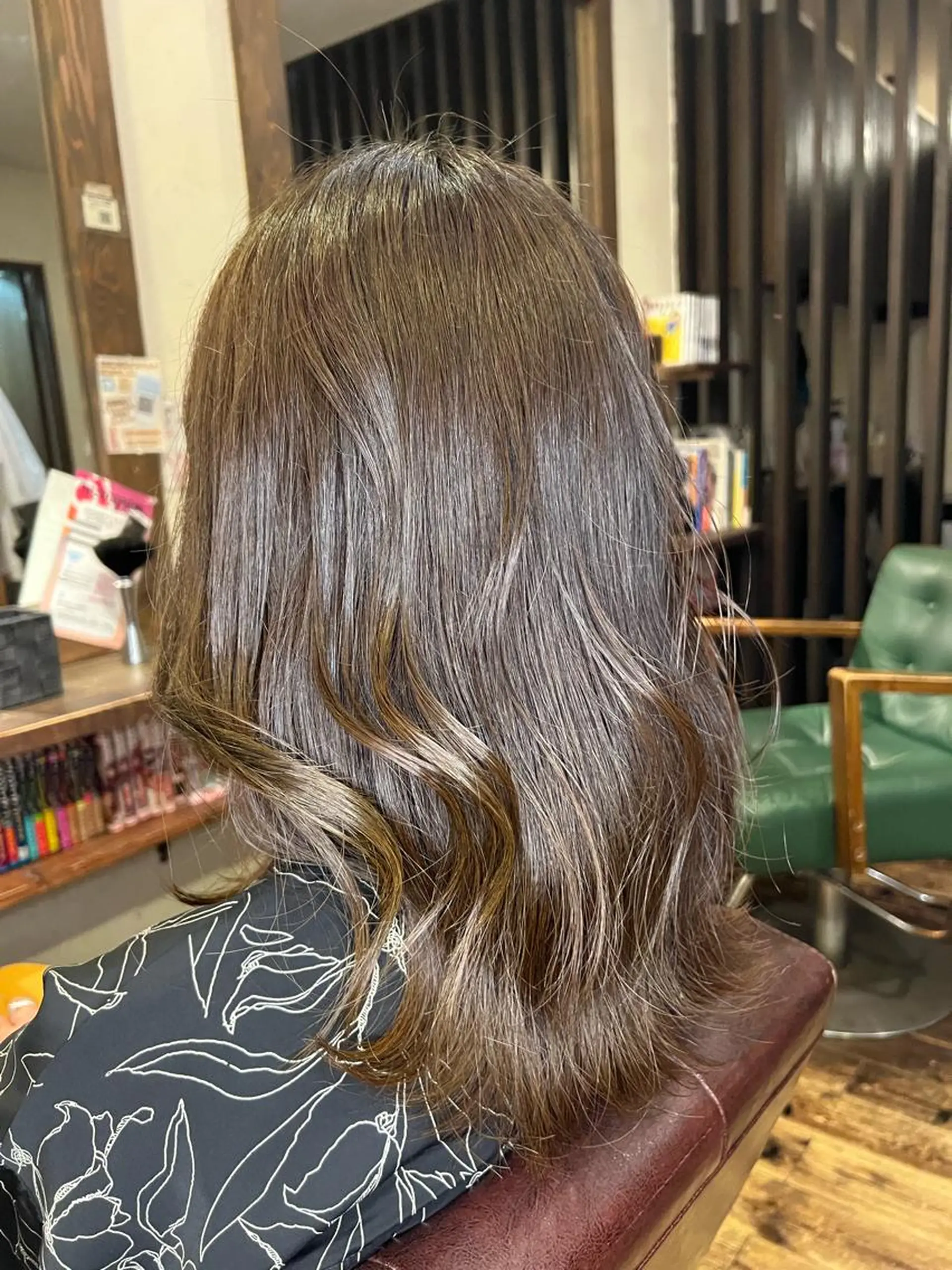 ロング カラー ベージュカラー 刀根 亮馬のヘアスタイル