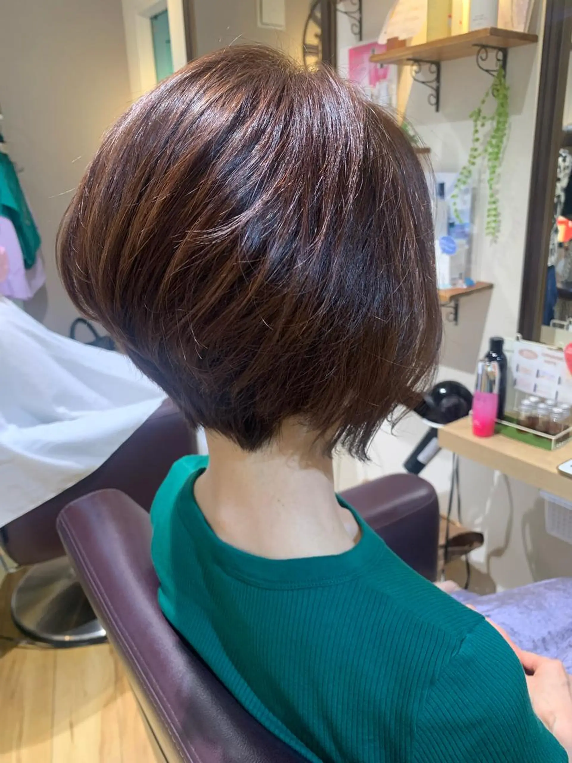 ショート カラー パーマ ヘアアレンジ メンズ キッズ テラコッタ 顔周りカット レイヤーカット ショートヘア ストレートパーマ ORGA所属・飯塚 朋代のヘアスタイル