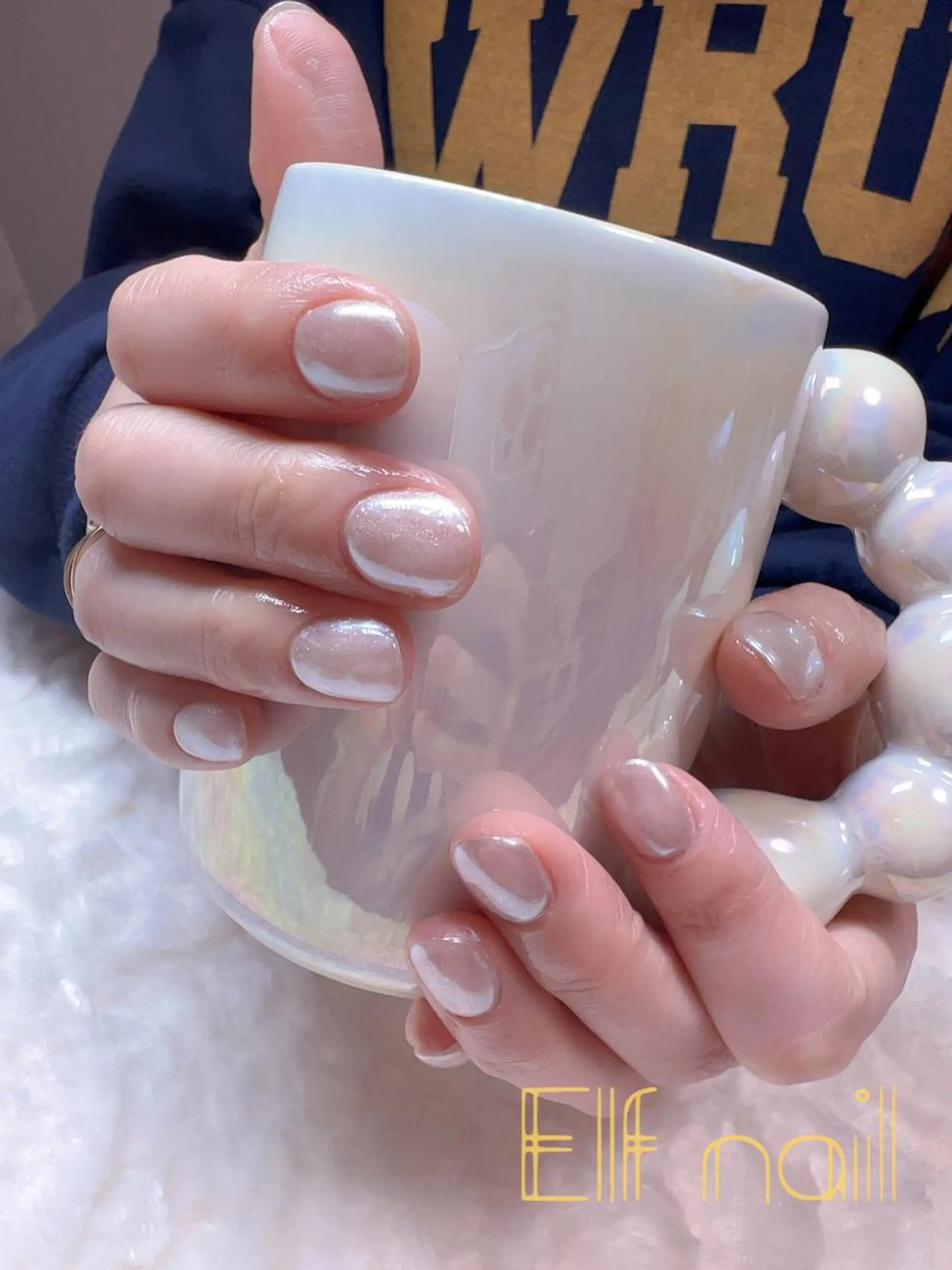 ネイル オーロラネイル マグネットネイル ✨ Elf スタッフのネイルデザイン