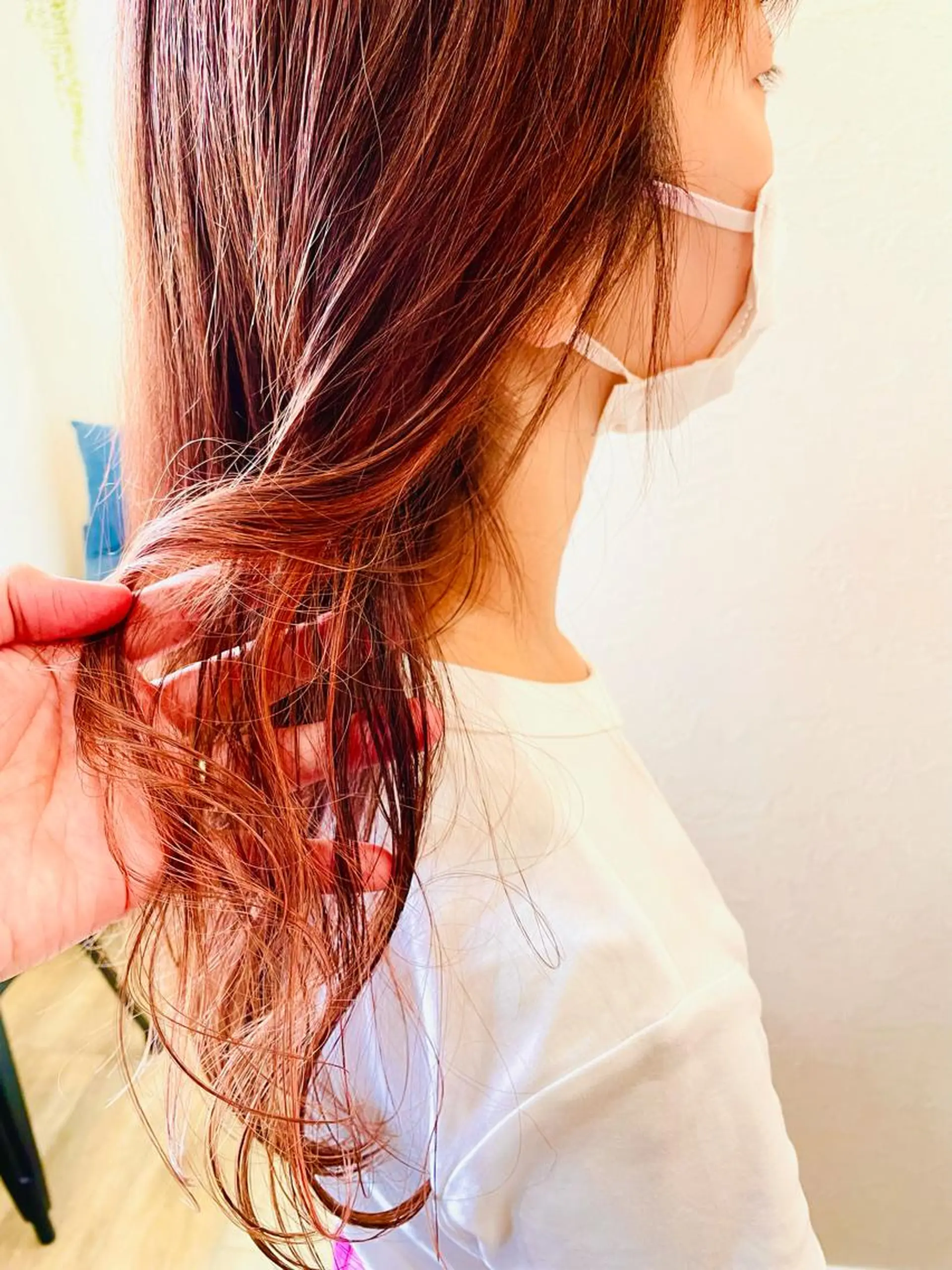 セミロング カラー ハイライトカラー インナーカラー ハイライト ヘアカラー maru:ri　後上 大のヘアスタイル