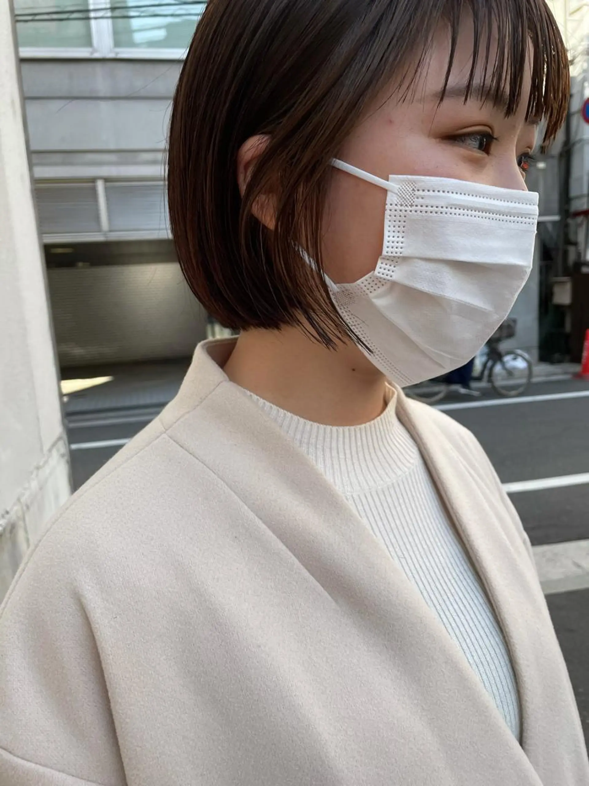 ミディアム ボブ カット さの あやねのヘアスタイル