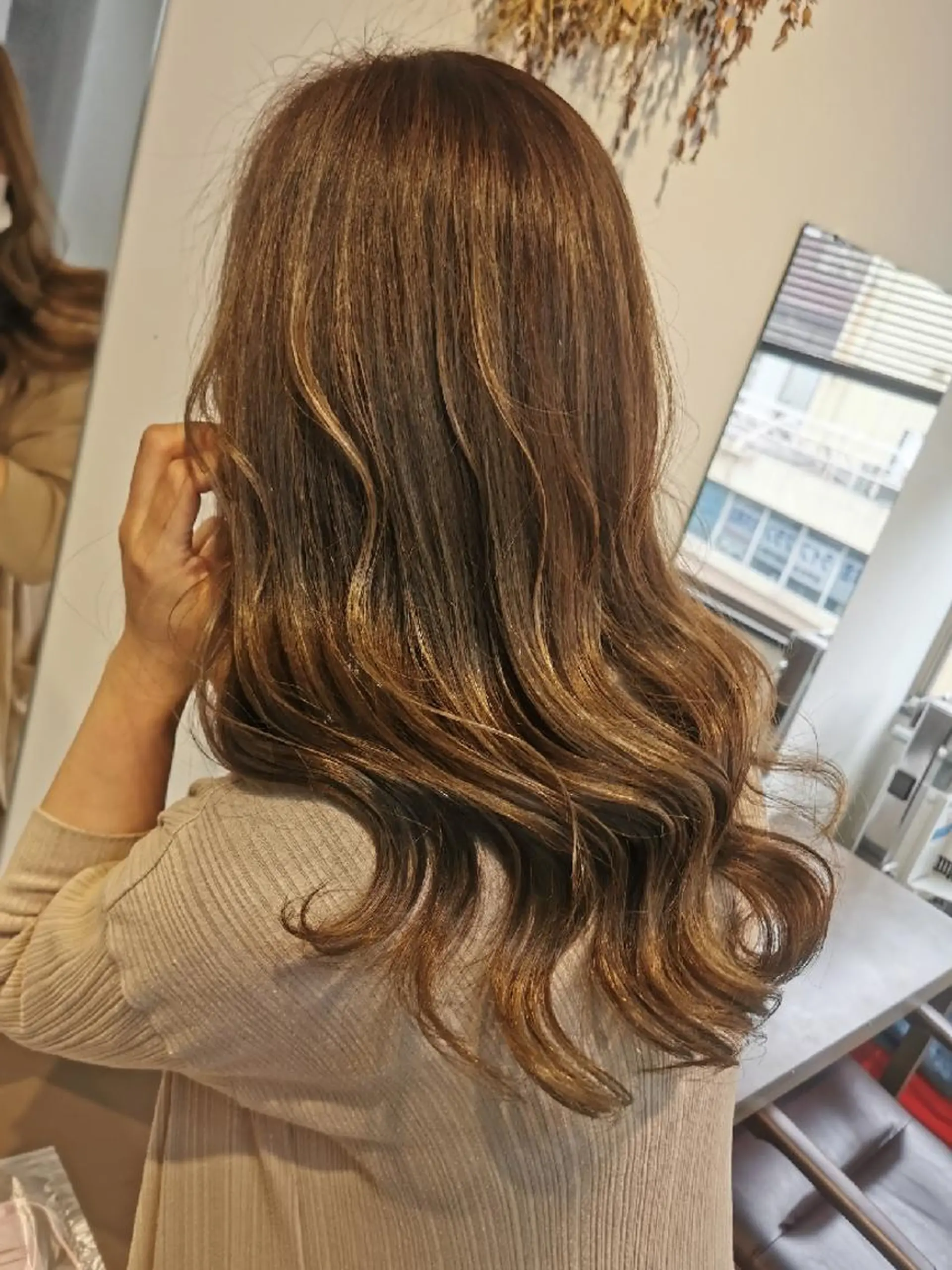 カラー グレージュ ハイライトカラー グランアイ𑁍 船橋北口店菊間のマツエク・マツパデザイン