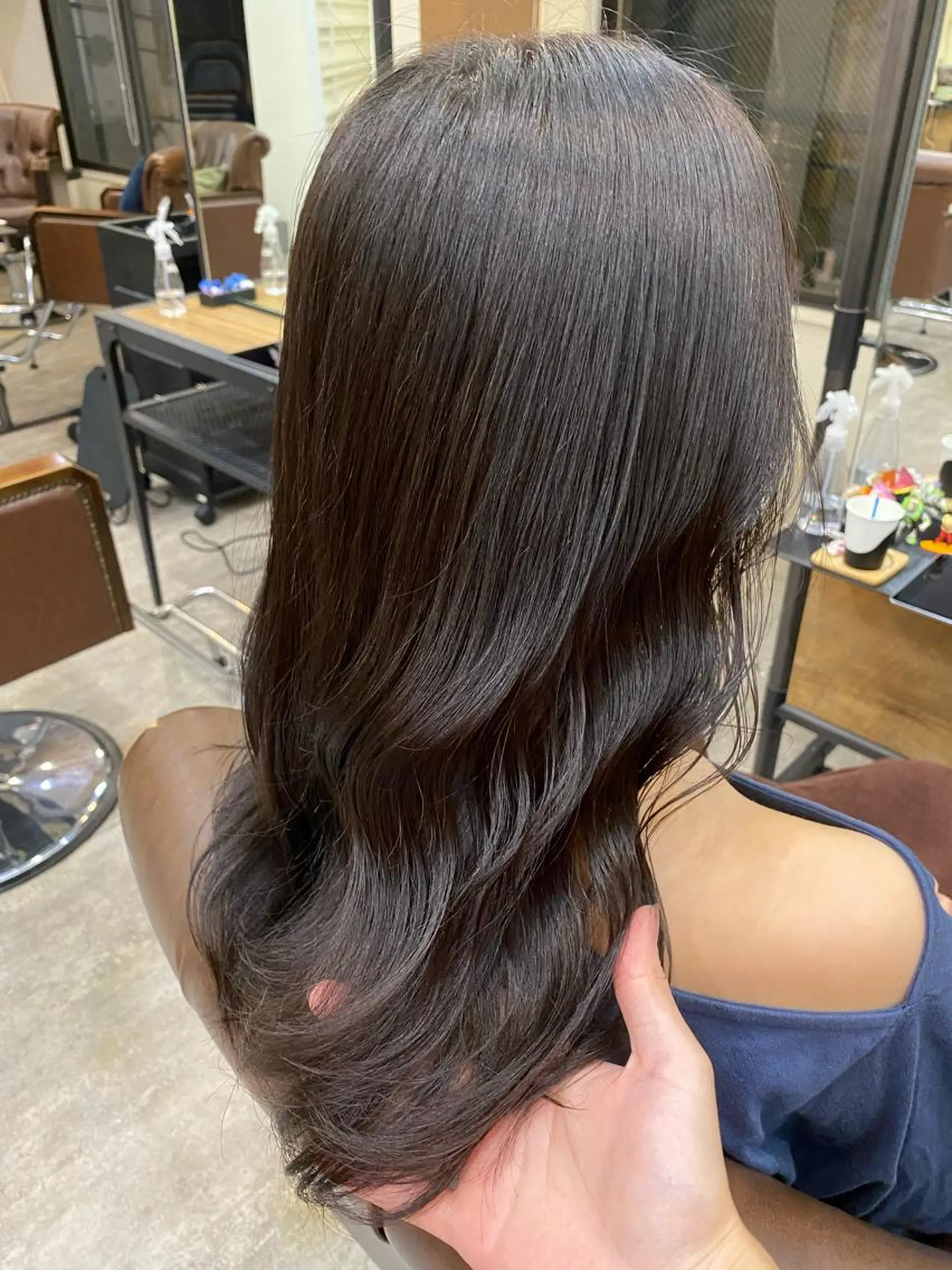 ロング カラー 透明感カラー ダークグレー ダークグレージュ グレージュ 🟢NEGi🟣 🫧髪質改善のヘアスタイル